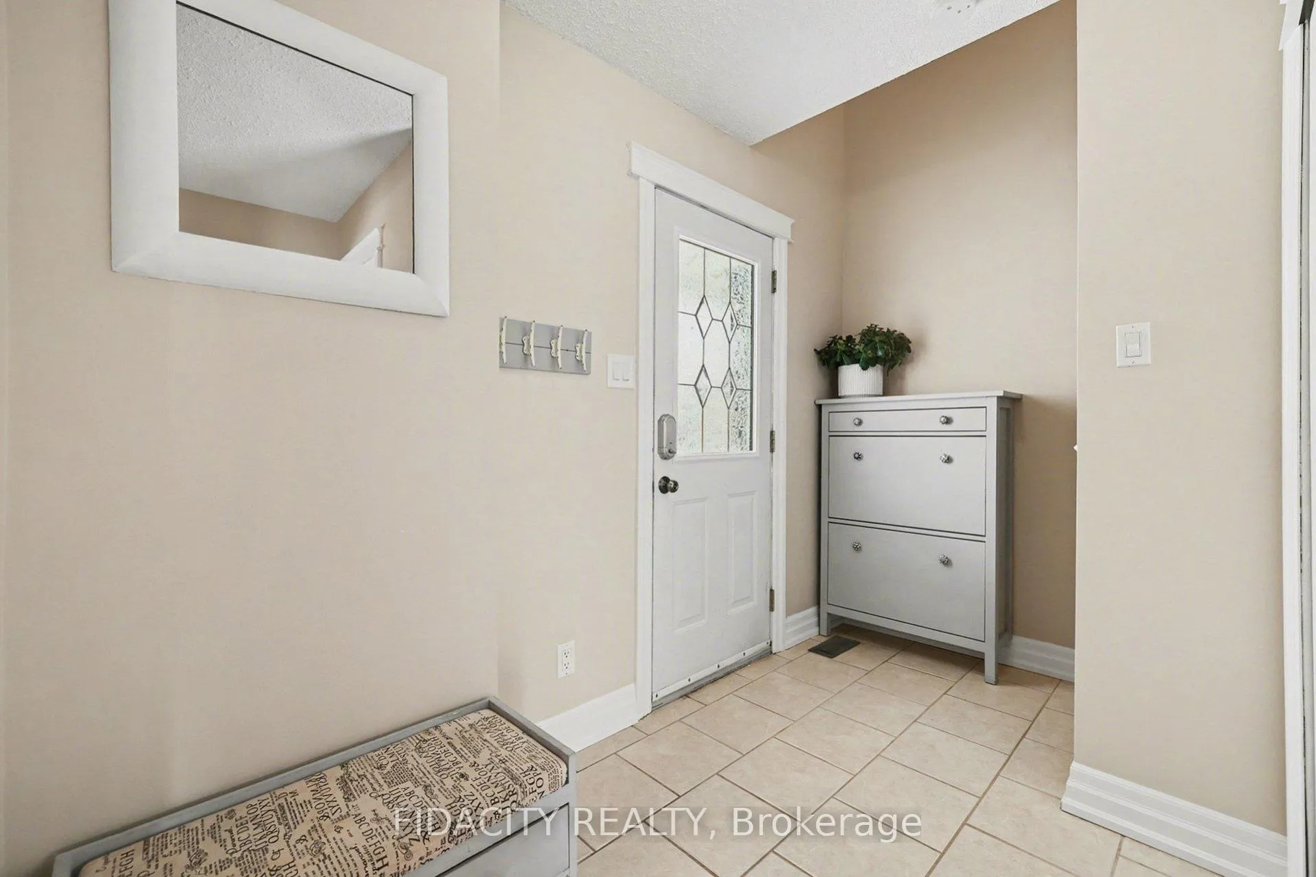 Photo 15 of 28 Glamorgan Drive, Ottawa, Kanata - Glencairn/Hazeldean — HOMEH