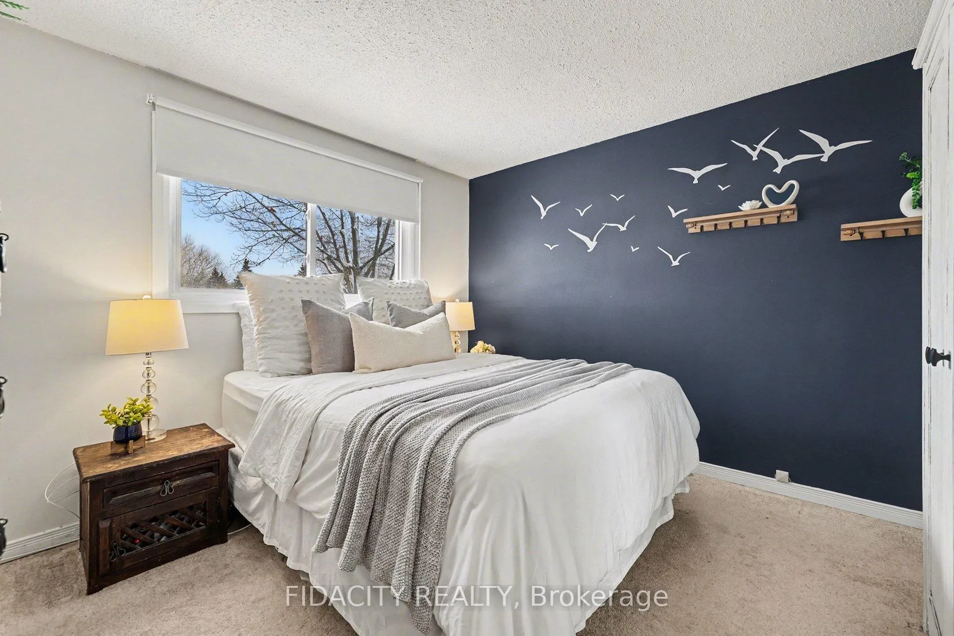 Photo 17 of 28 Glamorgan Drive, Ottawa, Kanata - Glencairn/Hazeldean — HOMEH