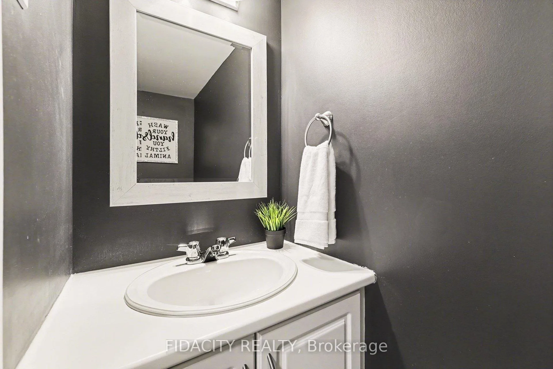 Photo 26 of 28 Glamorgan Drive, Ottawa, Kanata - Glencairn/Hazeldean — HOMEH