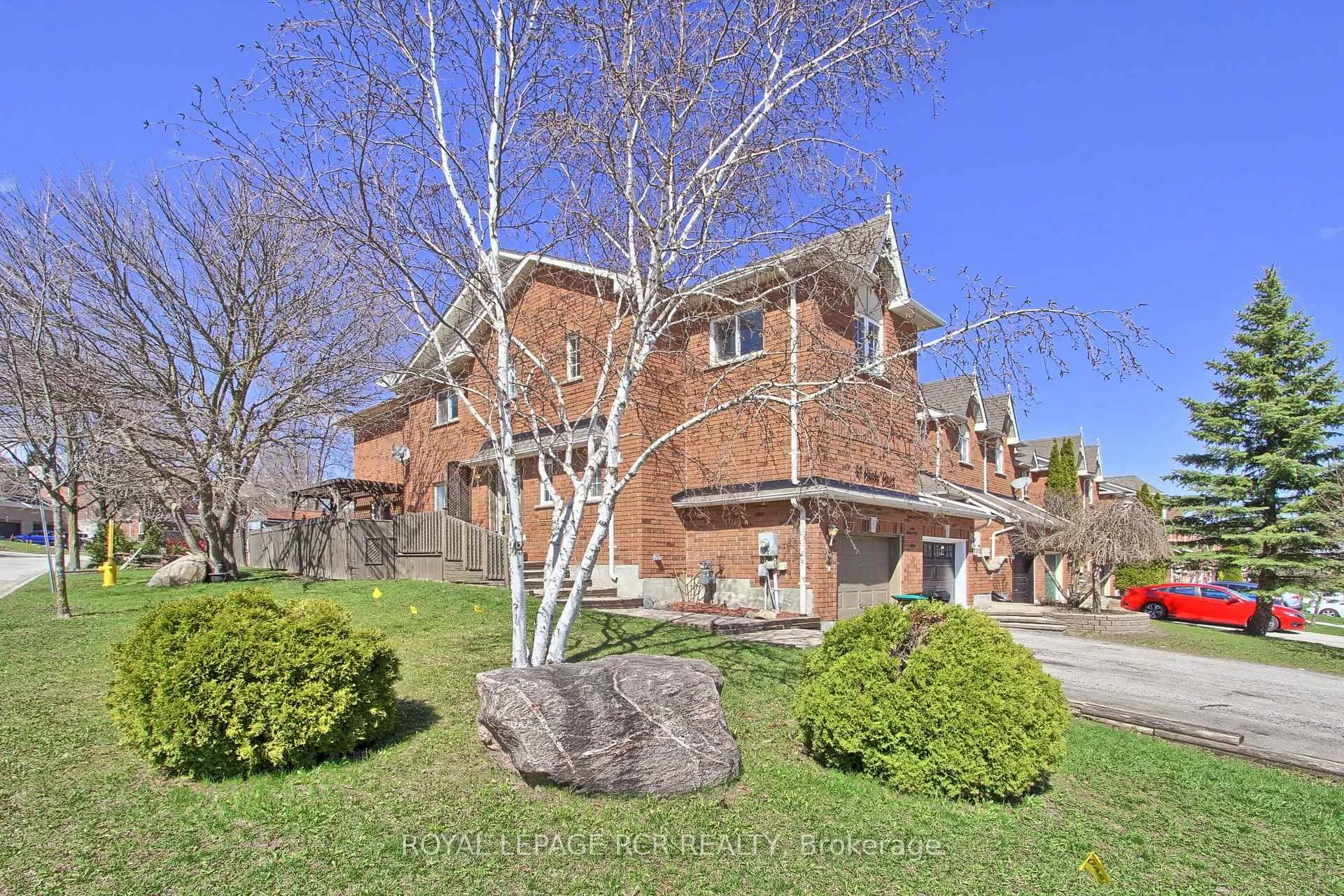Photo 2 of 74 Drake Drive, Barrie, Painswick South — HOMEH