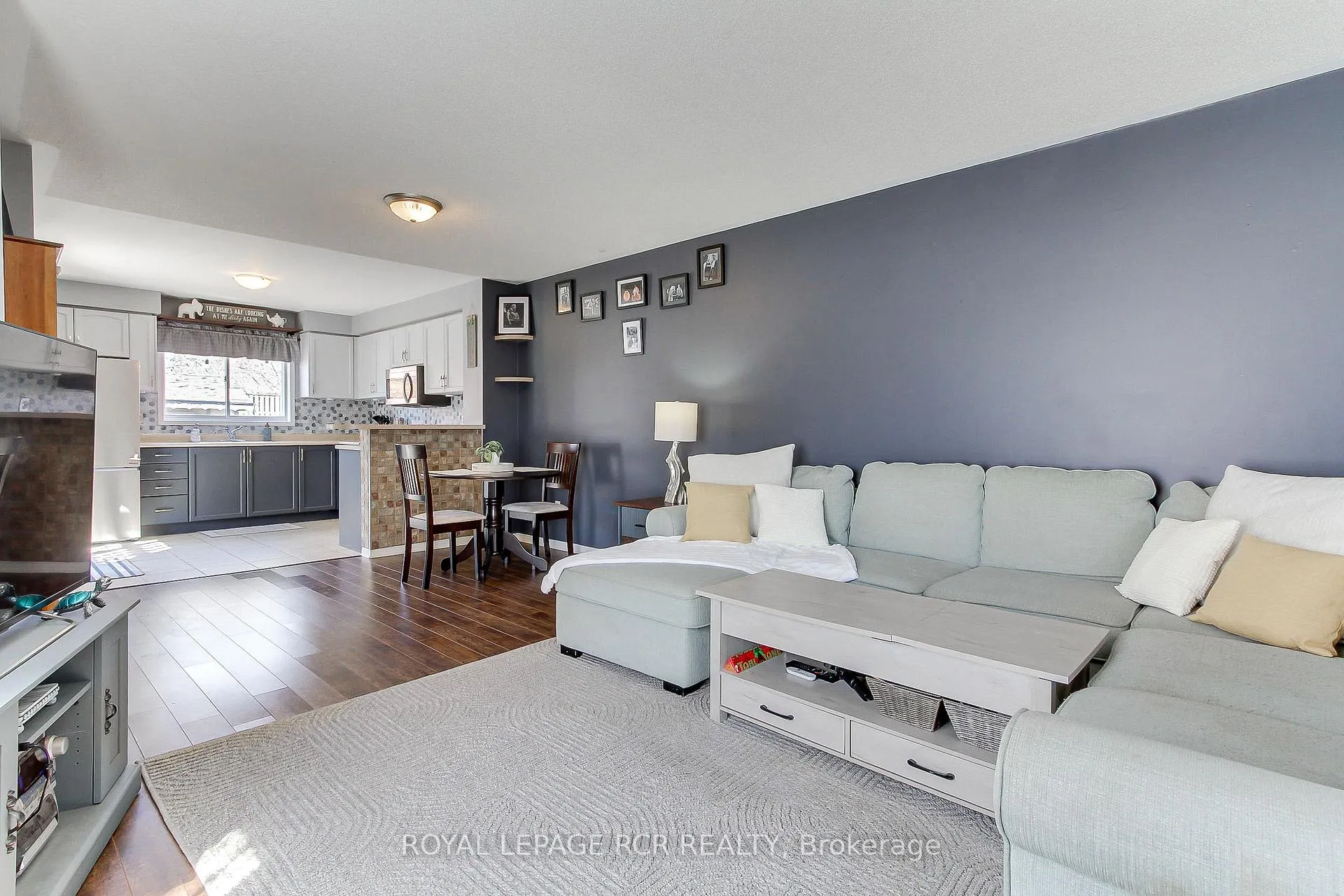 Photo 12 of 74 Drake Drive, Barrie, Painswick South — HOMEH