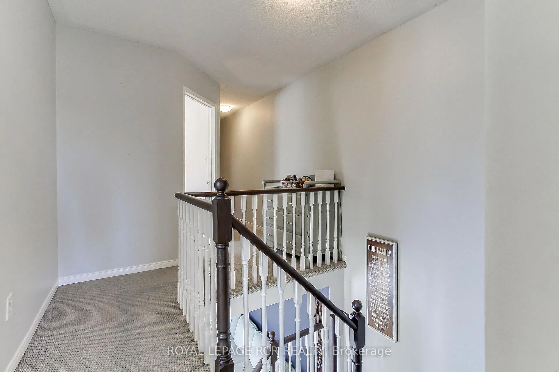 Photo 24 of 74 Drake Drive, Barrie, Painswick South — HOMEH