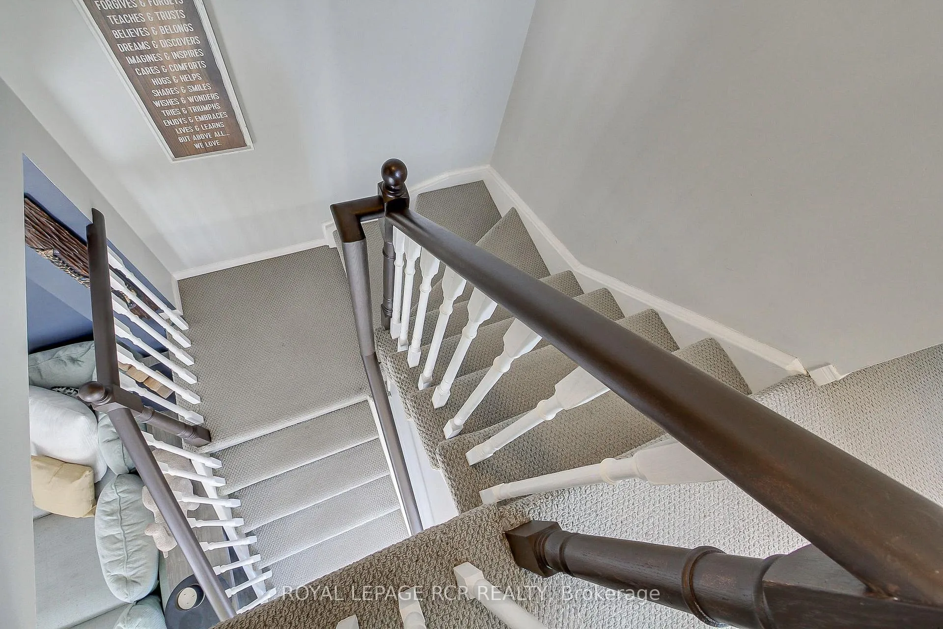Photo 25 of 74 Drake Drive, Barrie, Painswick South — HOMEH