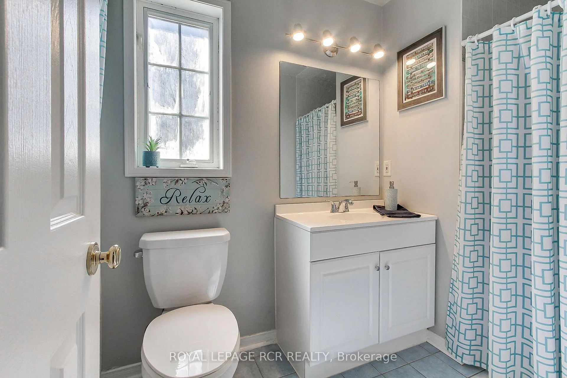 Photo 32 of 74 Drake Drive, Barrie, Painswick South — HOMEH