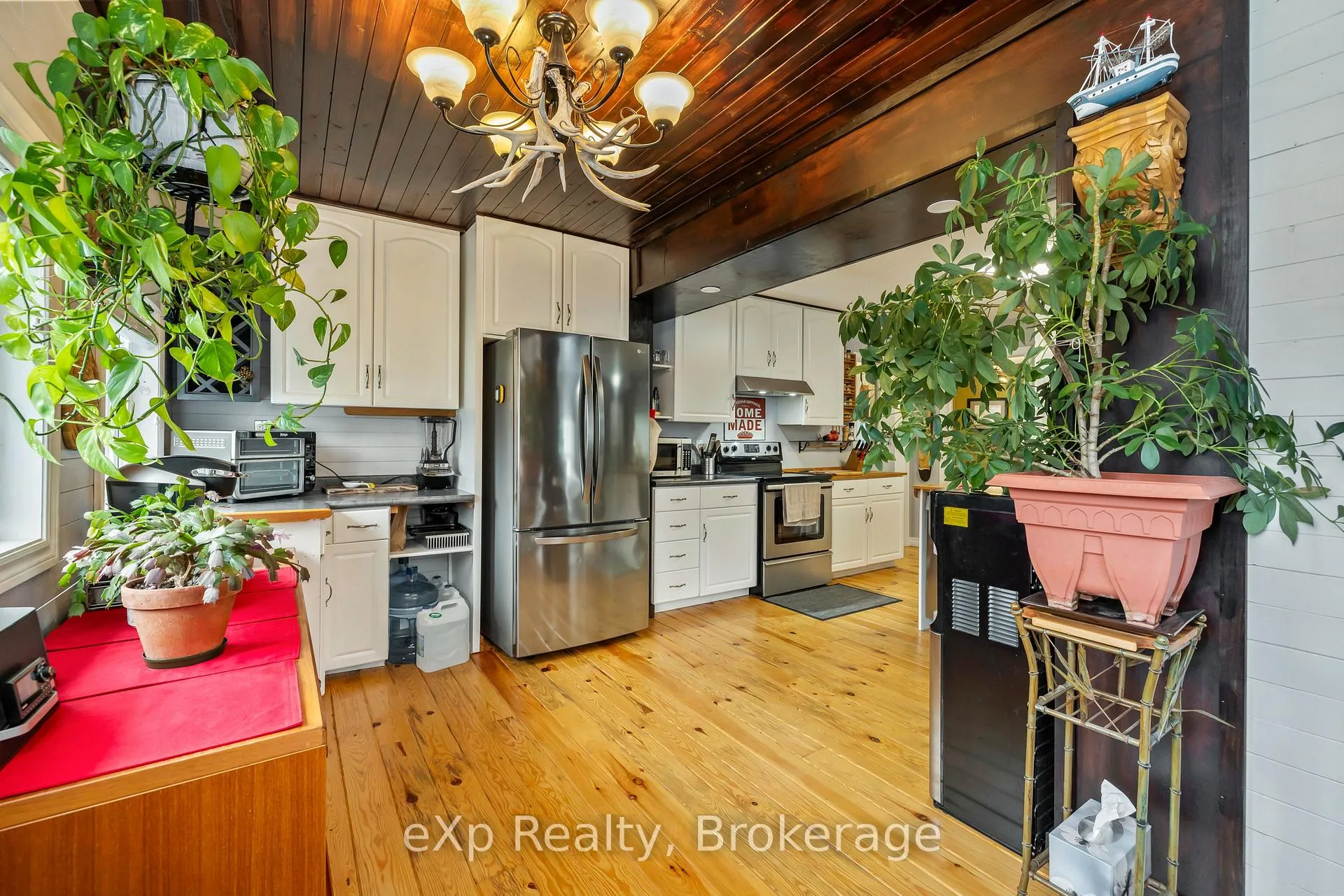 Photo 1 of 20 Sunnyshore Park Drive, McKellar — HOMEH