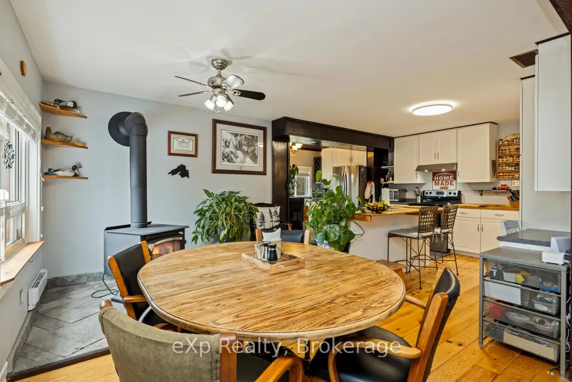 Photo 8 of 20 Sunnyshore Park Drive, McKellar — HOMEH