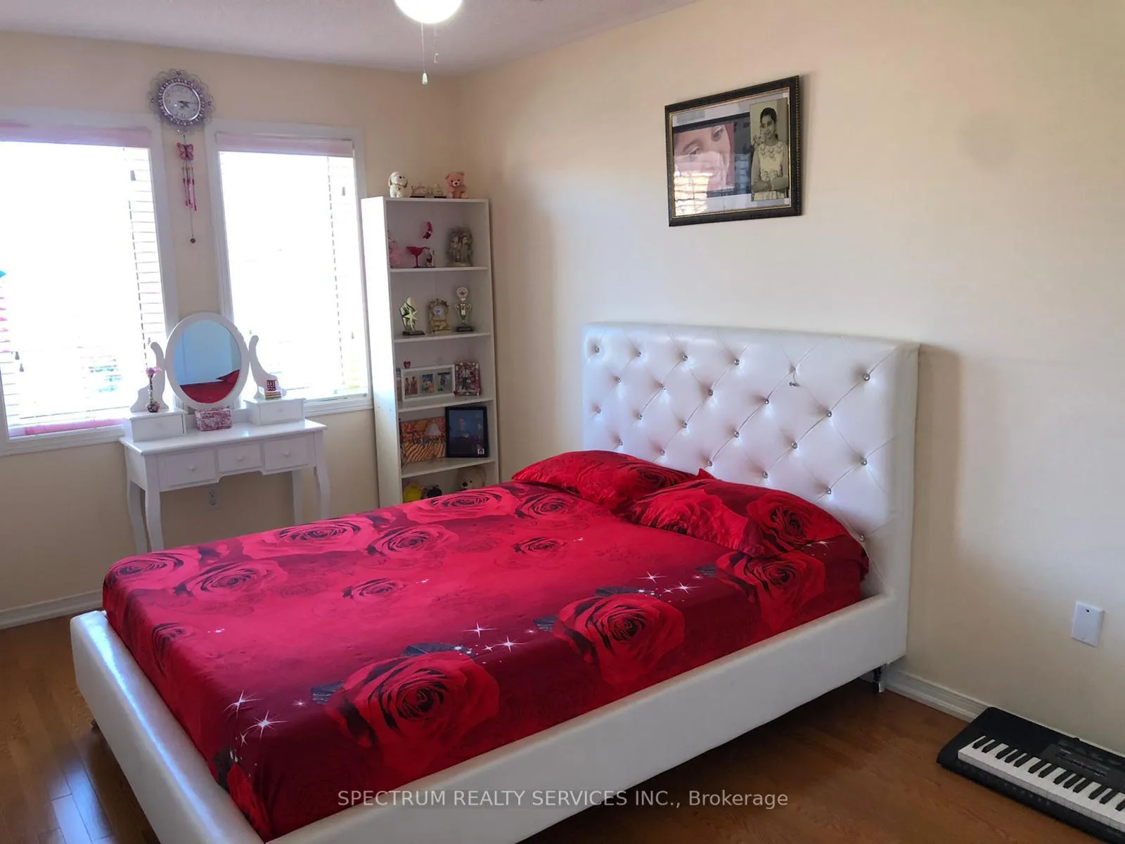 Photo 11 of 90 Templehill Road, Brampton, Sandringham-Wellington — HOMEH
