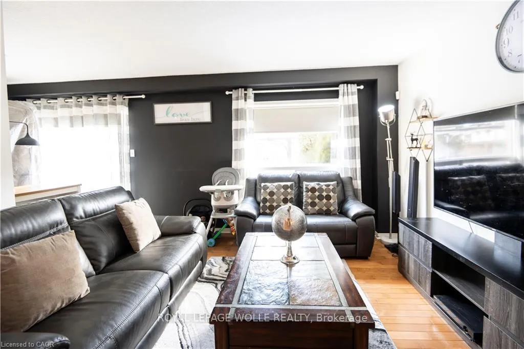 Photo 6 of 147 Dubrick Crescent, Kitchener — HOMEH