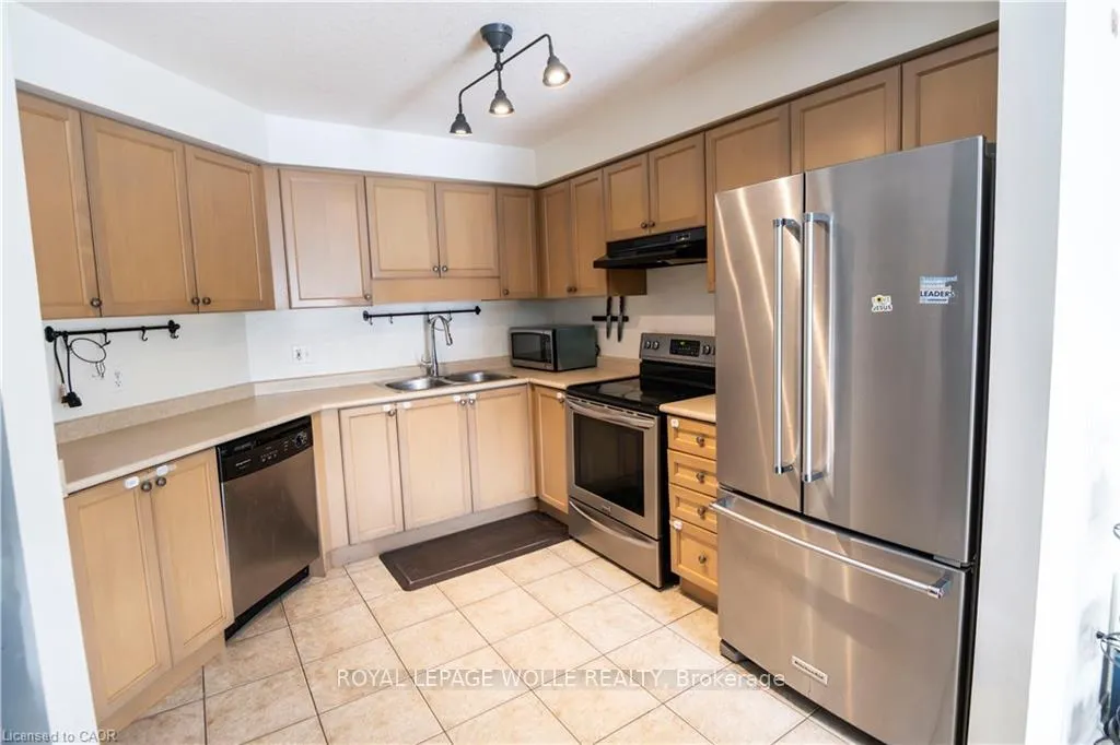 Photo 9 of 147 Dubrick Crescent, Kitchener — HOMEH