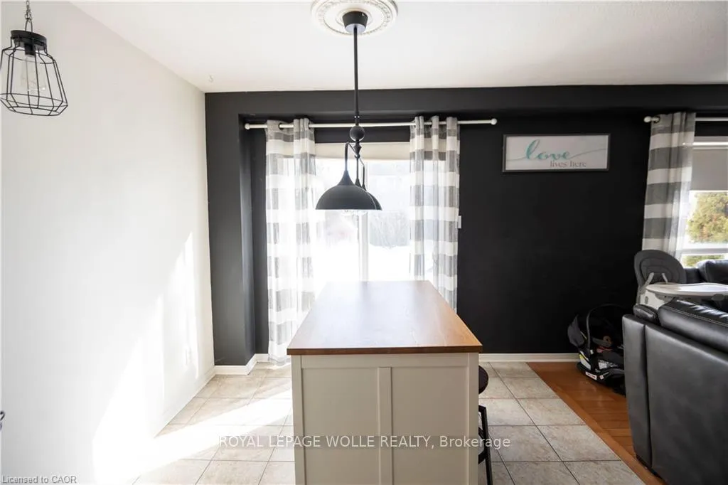 Photo 11 of 147 Dubrick Crescent, Kitchener — HOMEH