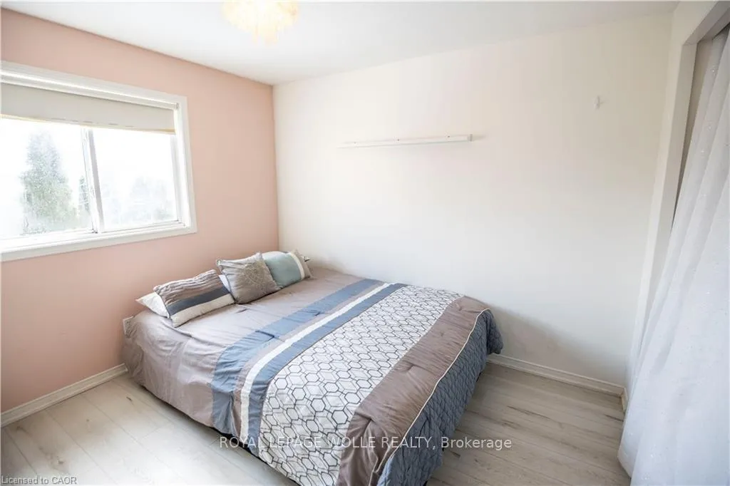 Photo 18 of 147 Dubrick Crescent, Kitchener — HOMEH