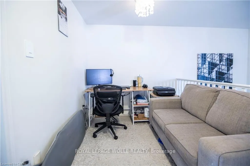 Photo 22 of 147 Dubrick Crescent, Kitchener — HOMEH