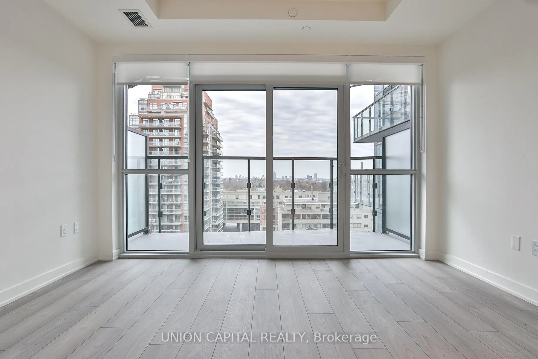 Photo 5 of Unit 712S, 110 Broadway Avenue, Toronto, Mount Pleasant West — HOMEH