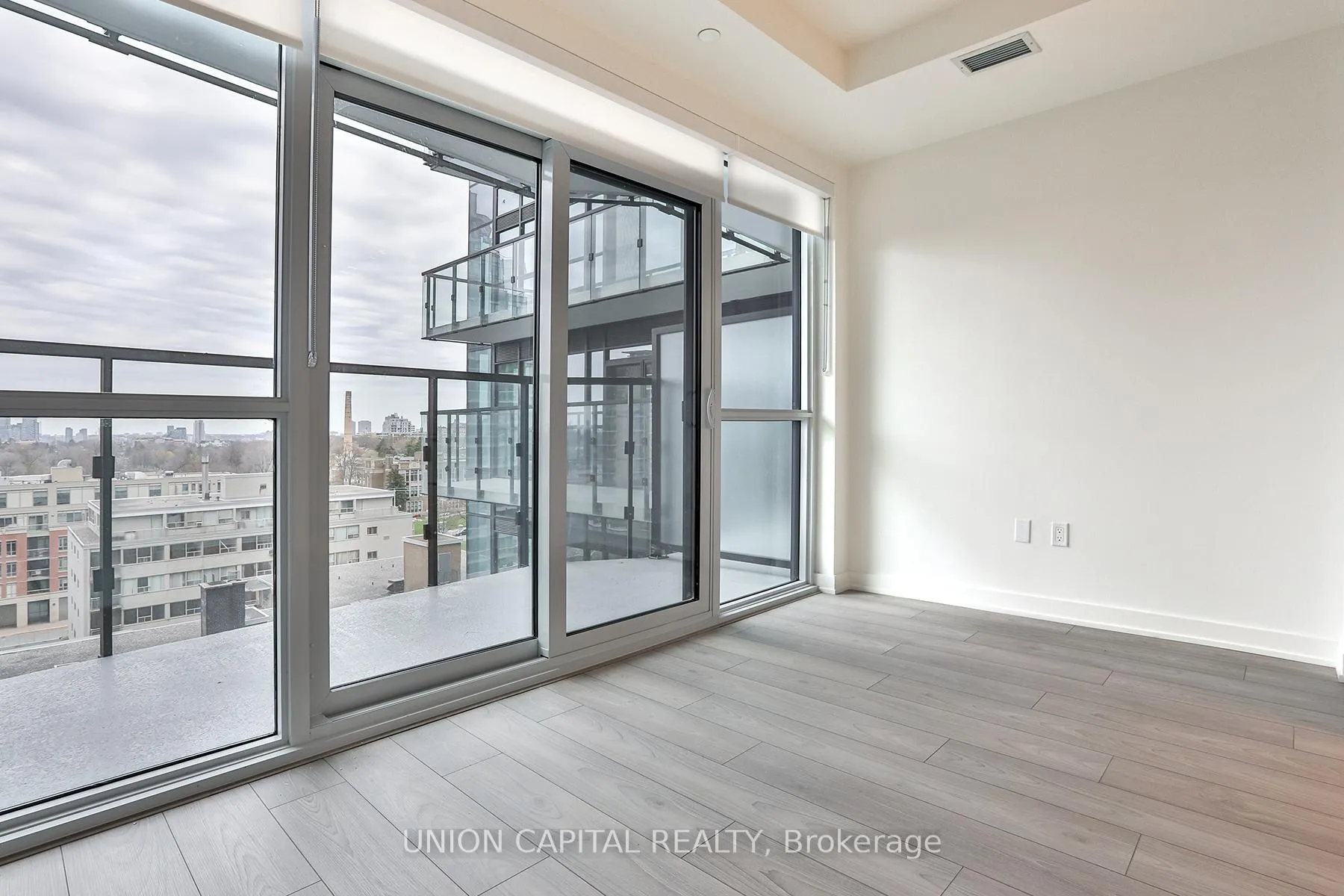 Photo 6 of Unit 712S, 110 Broadway Avenue, Toronto, Mount Pleasant West — HOMEH