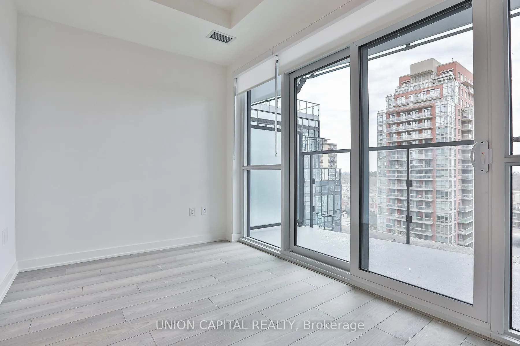 Photo 7 of Unit 712S, 110 Broadway Avenue, Toronto, Mount Pleasant West — HOMEH