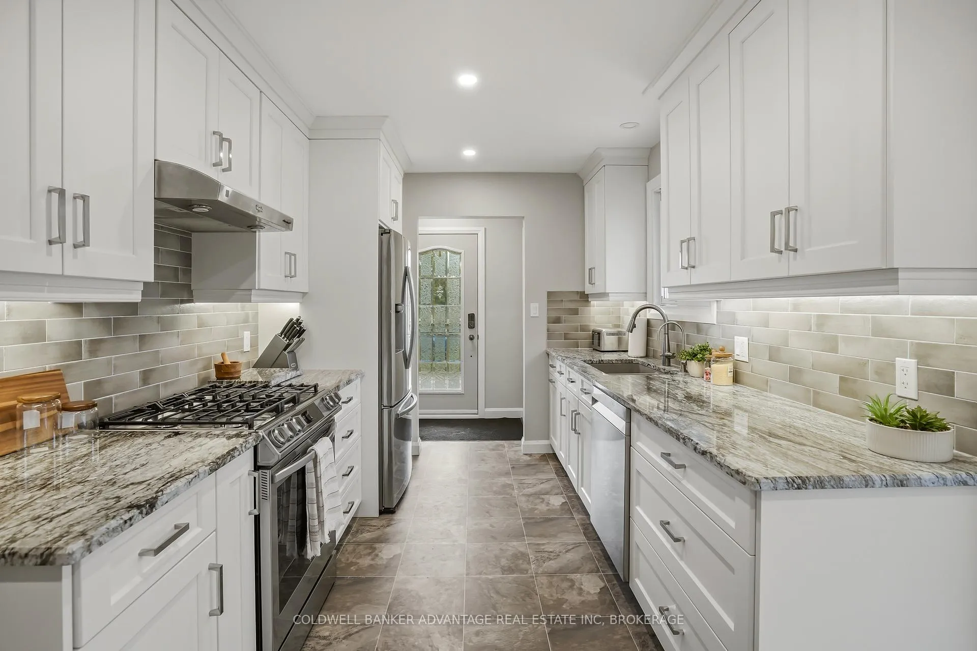 Photo 11 of 2859 Chippawa Road, Port Colborne, Bethel — HOMEH