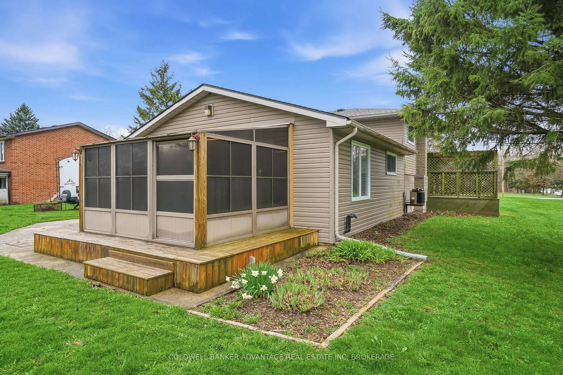Photo 35 of 2859 Chippawa Road, Port Colborne, Bethel — HOMEH
