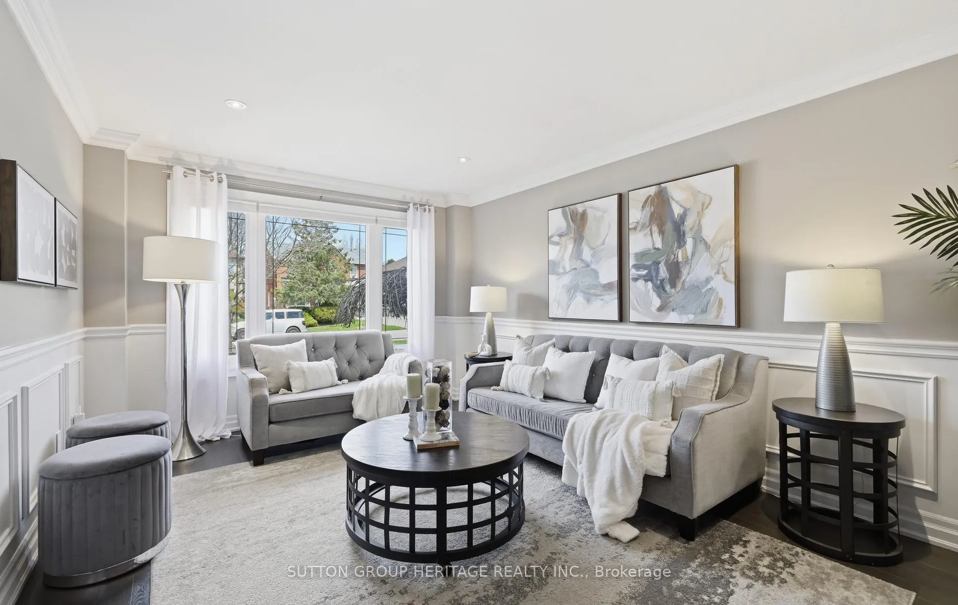 Photo 4 of 537 Charnwood Court, Pickering, Amberlea — HOMEH
