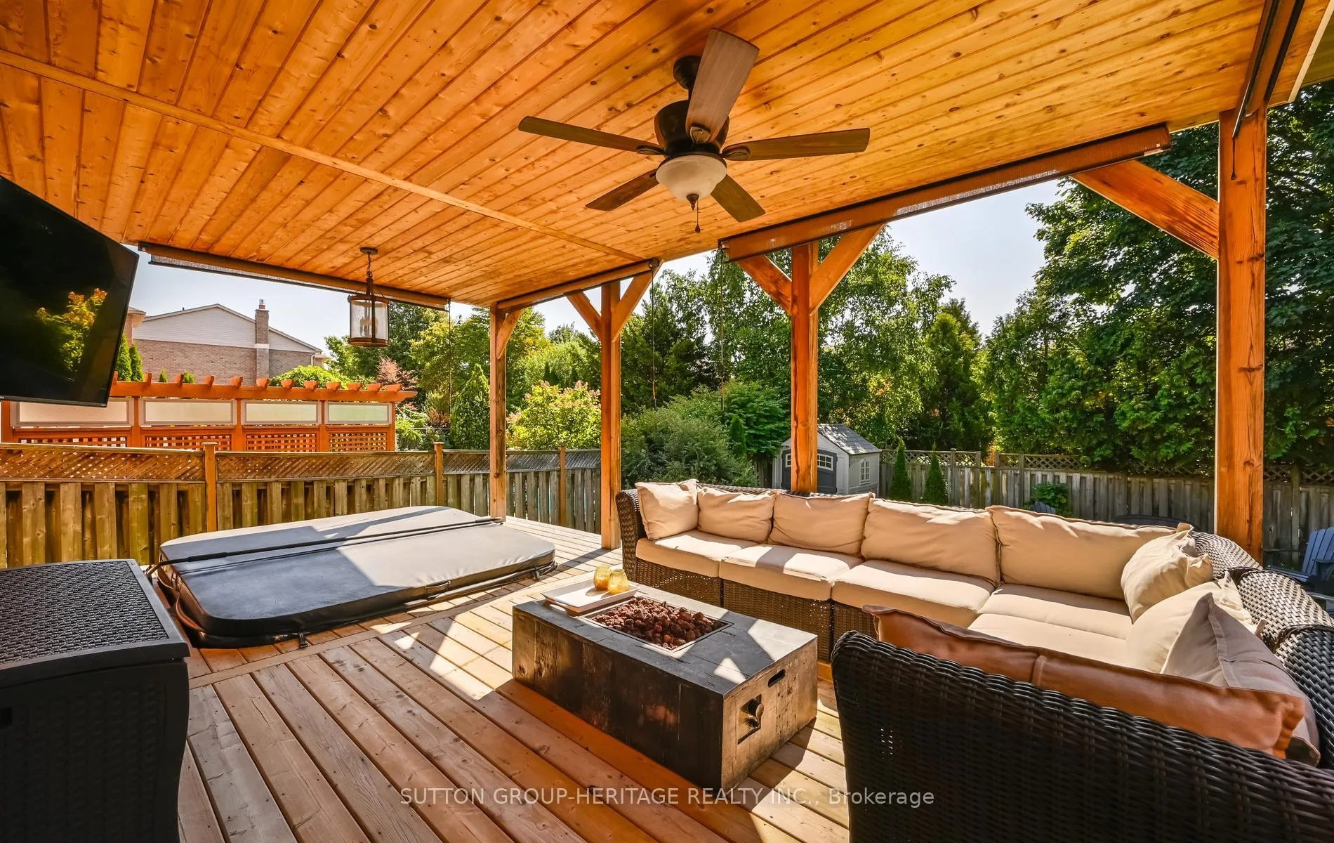 Photo 40 of 537 Charnwood Court, Pickering, Amberlea — HOMEH