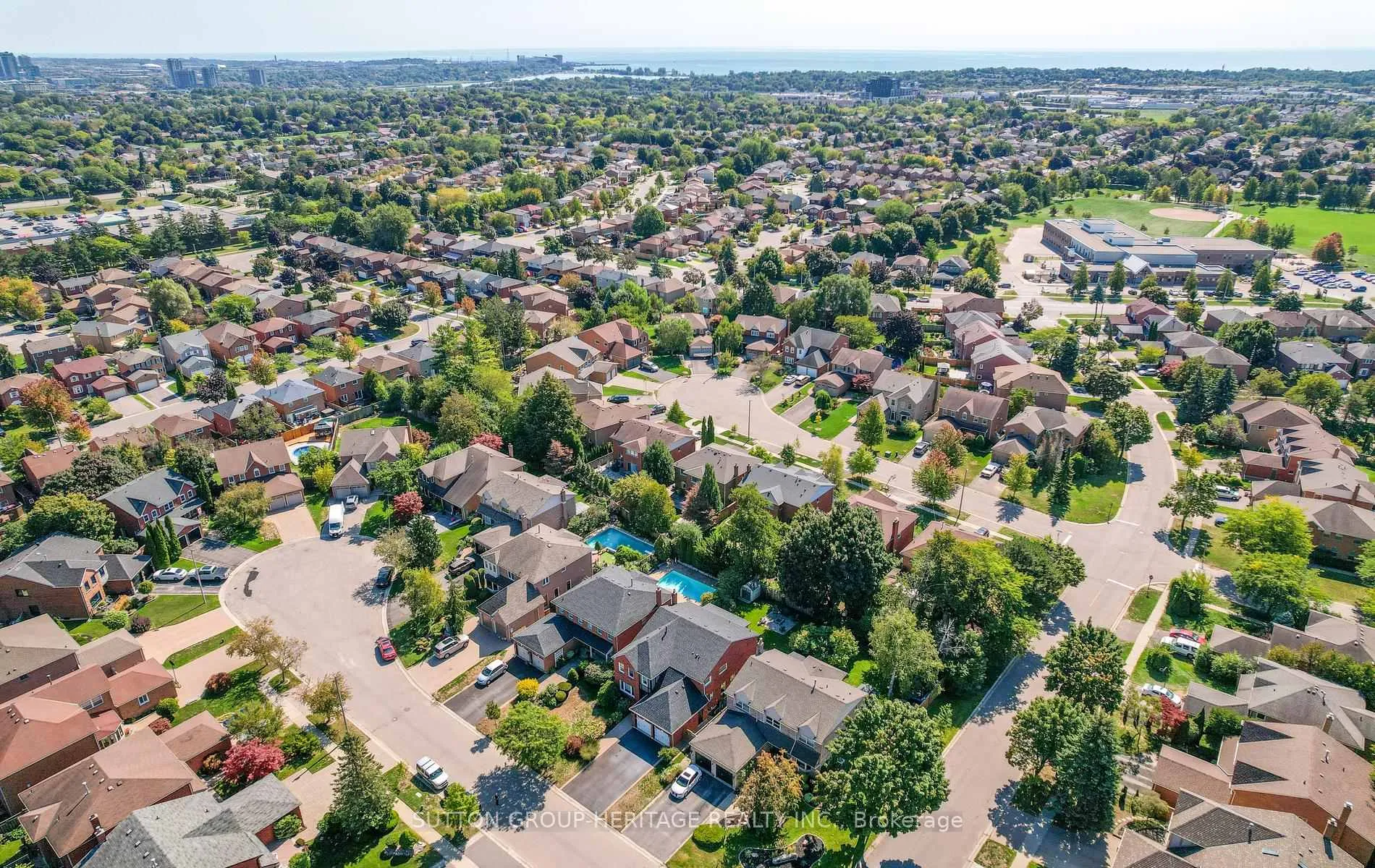 Photo 49 of 537 Charnwood Court, Pickering, Amberlea — HOMEH