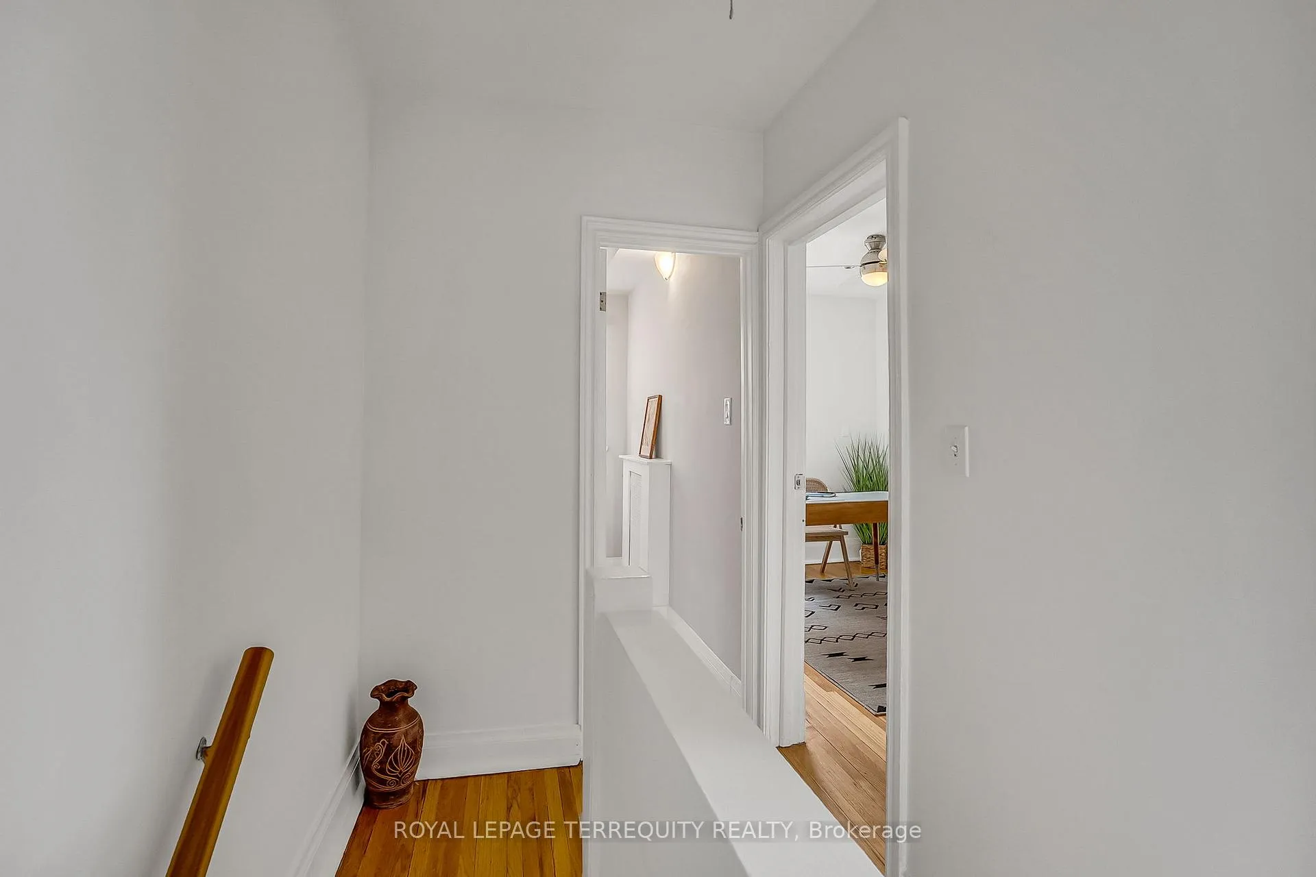 Photo 15 of 1746 Queen Street E, Toronto, The Beaches — HOMEH