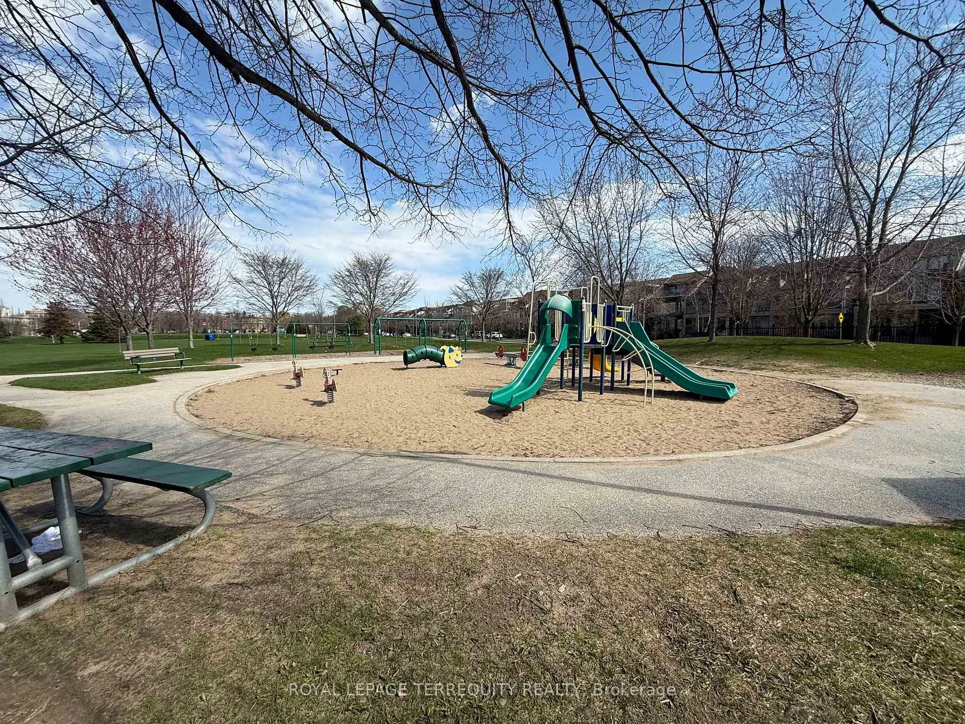 Photo 36 of 1746 Queen Street E, Toronto, The Beaches — HOMEH
