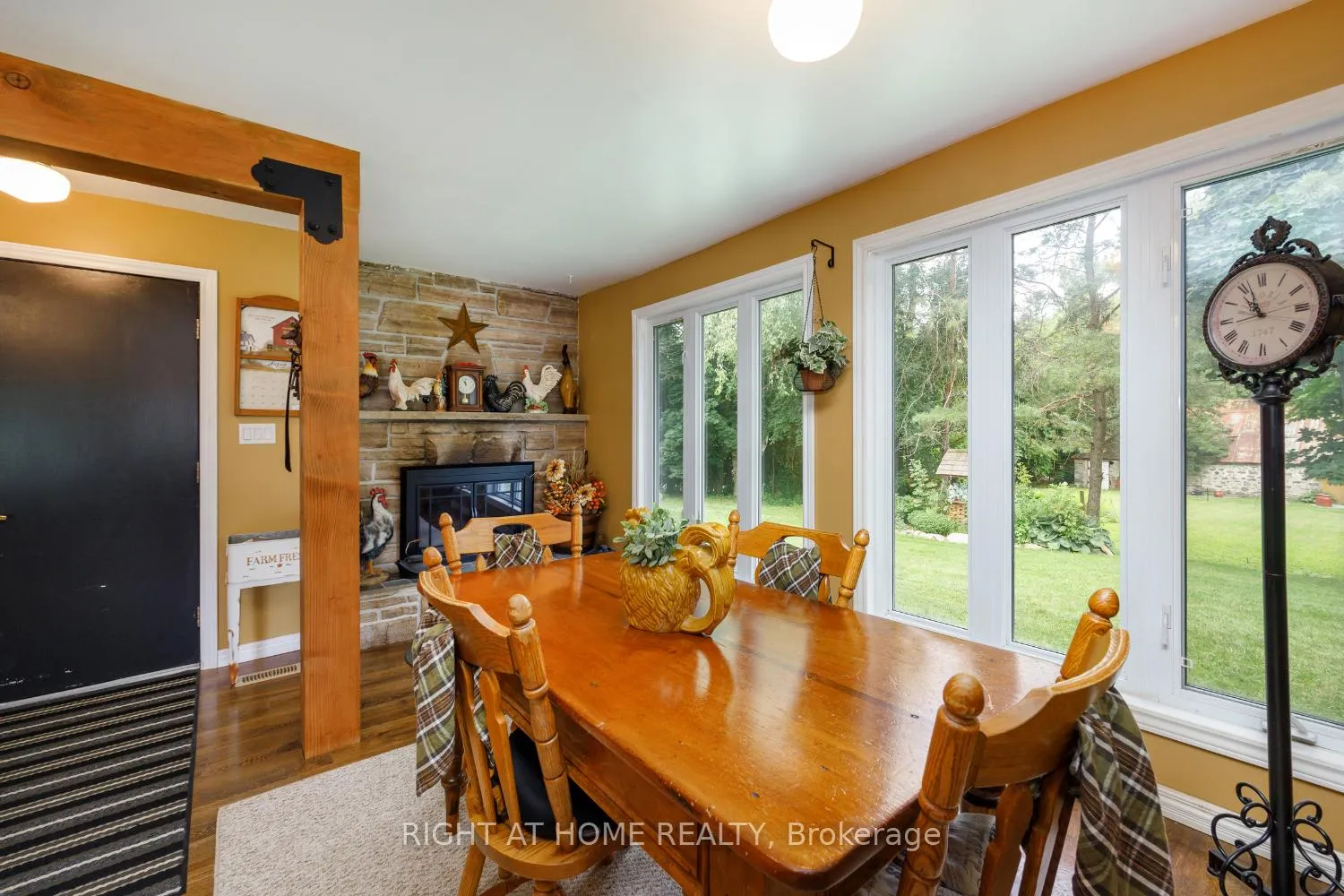 Photo 4 of 141 Platten Boulevard, Scugog, Rural Scugog — HOMEH