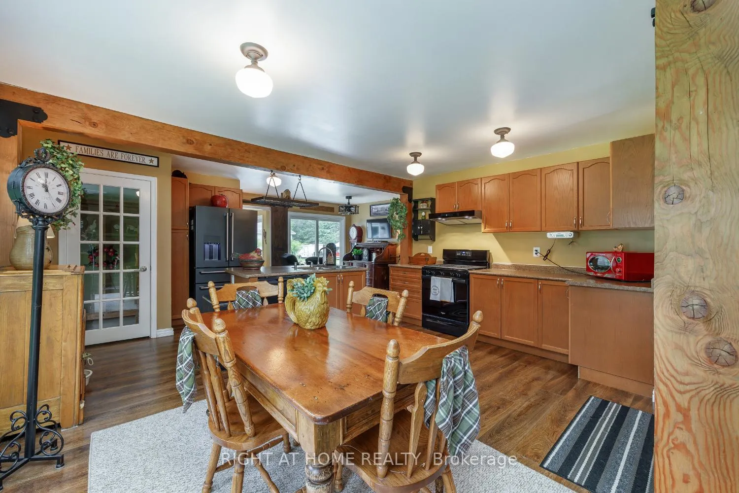 Photo 5 of 141 Platten Boulevard, Scugog, Rural Scugog — HOMEH