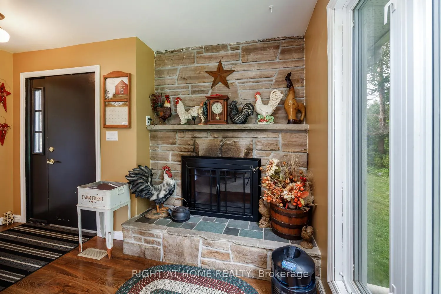 Photo 7 of 141 Platten Boulevard, Scugog, Rural Scugog — HOMEH