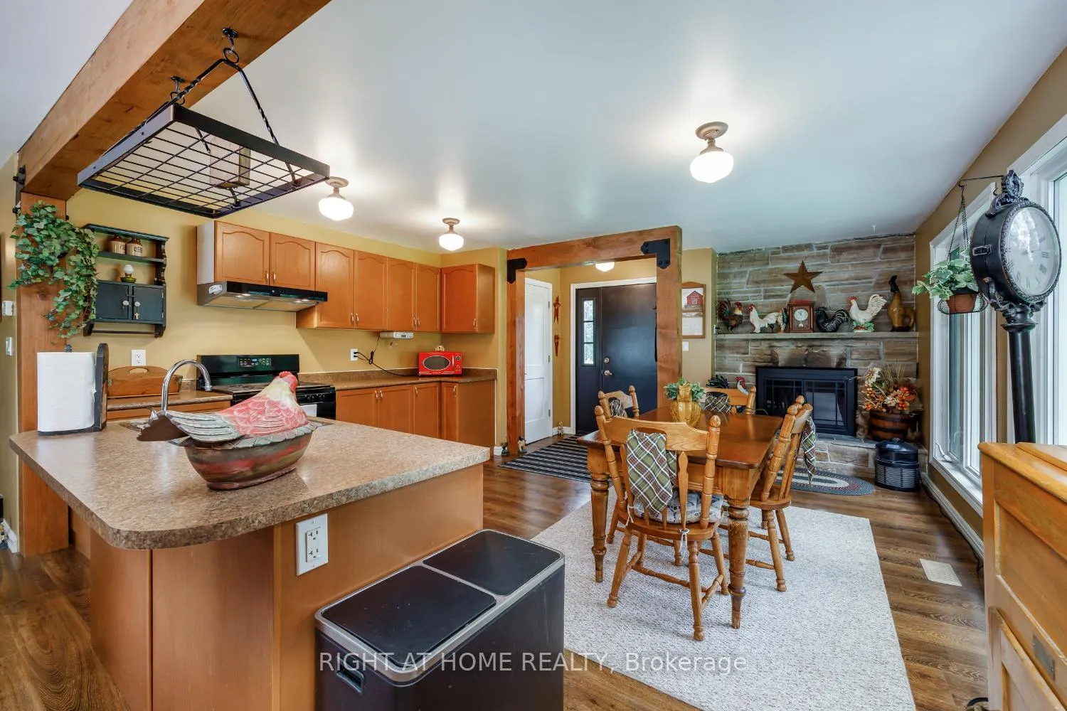 Photo 9 of 141 Platten Boulevard, Scugog, Rural Scugog — HOMEH