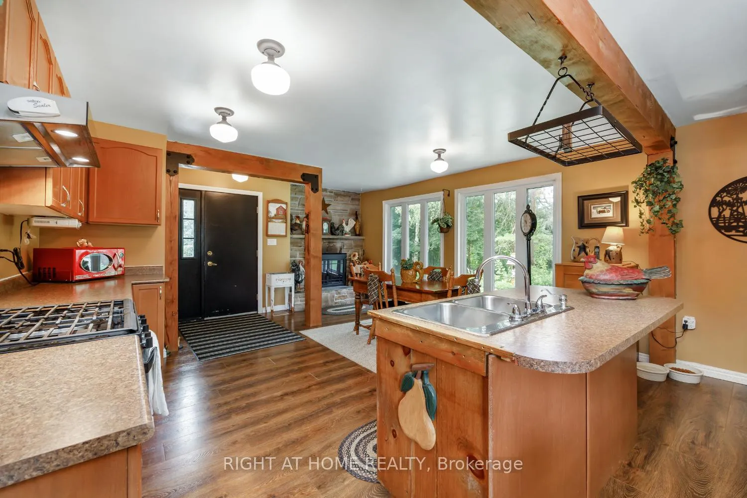 Photo 10 of 141 Platten Boulevard, Scugog, Rural Scugog — HOMEH