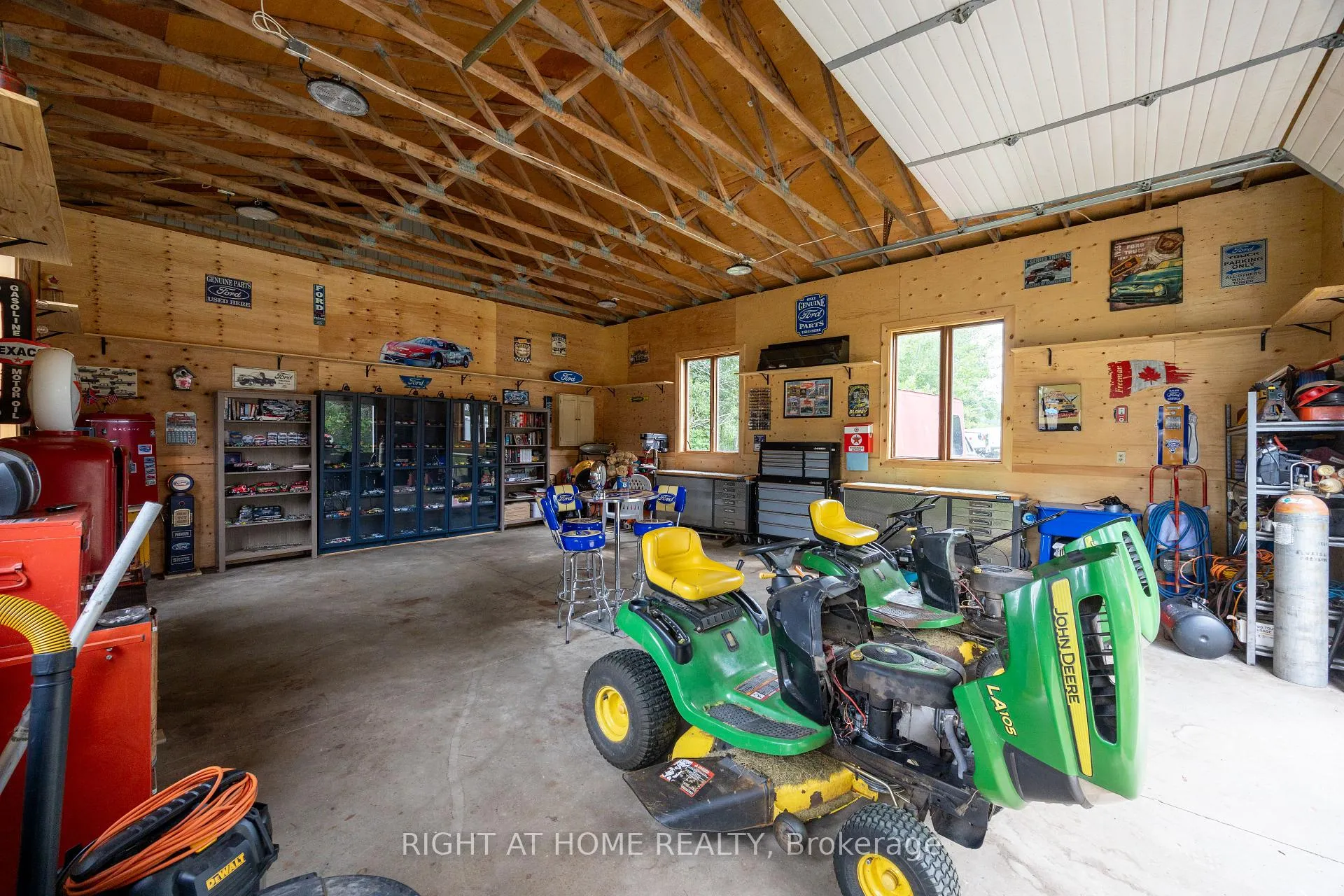 Photo 38 of 141 Platten Boulevard, Scugog, Rural Scugog — HOMEH