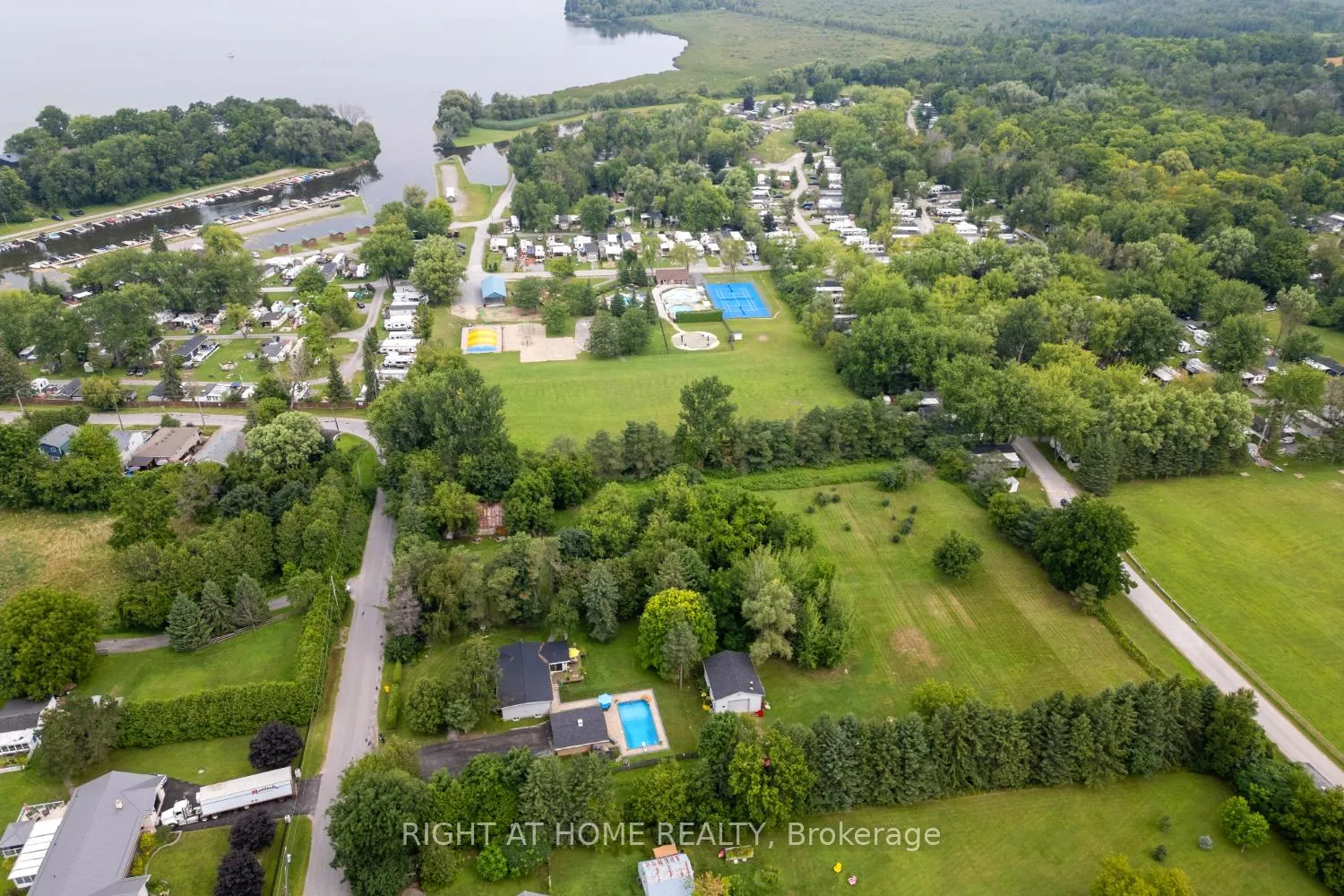 Photo 45 of 141 Platten Boulevard, Scugog, Rural Scugog — HOMEH