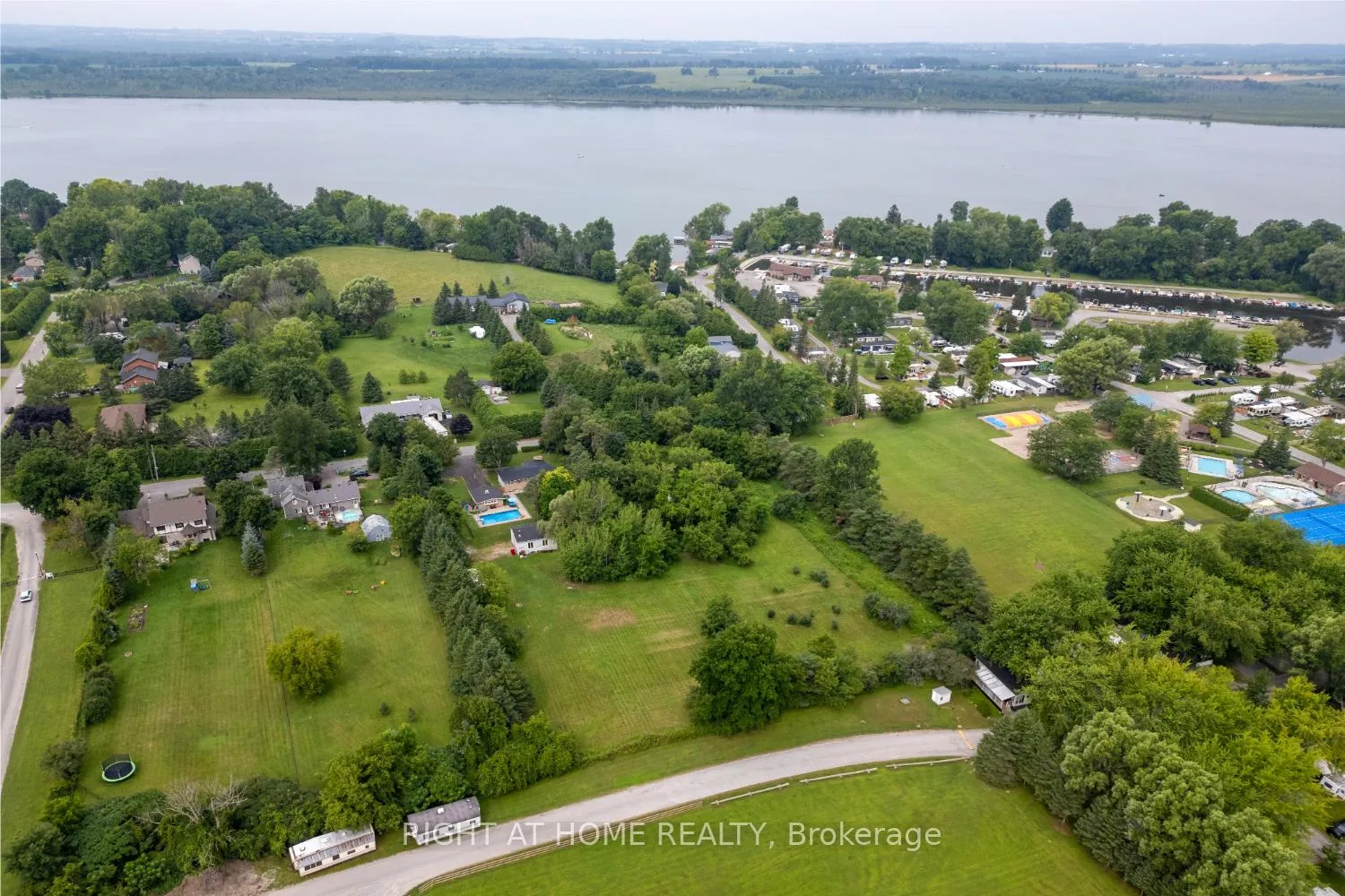 Photo 46 of 141 Platten Boulevard, Scugog, Rural Scugog — HOMEH