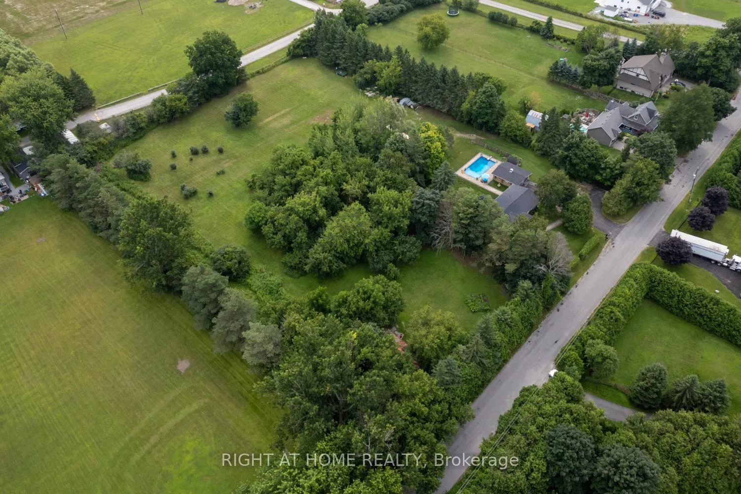 Photo 47 of 141 Platten Boulevard, Scugog, Rural Scugog — HOMEH