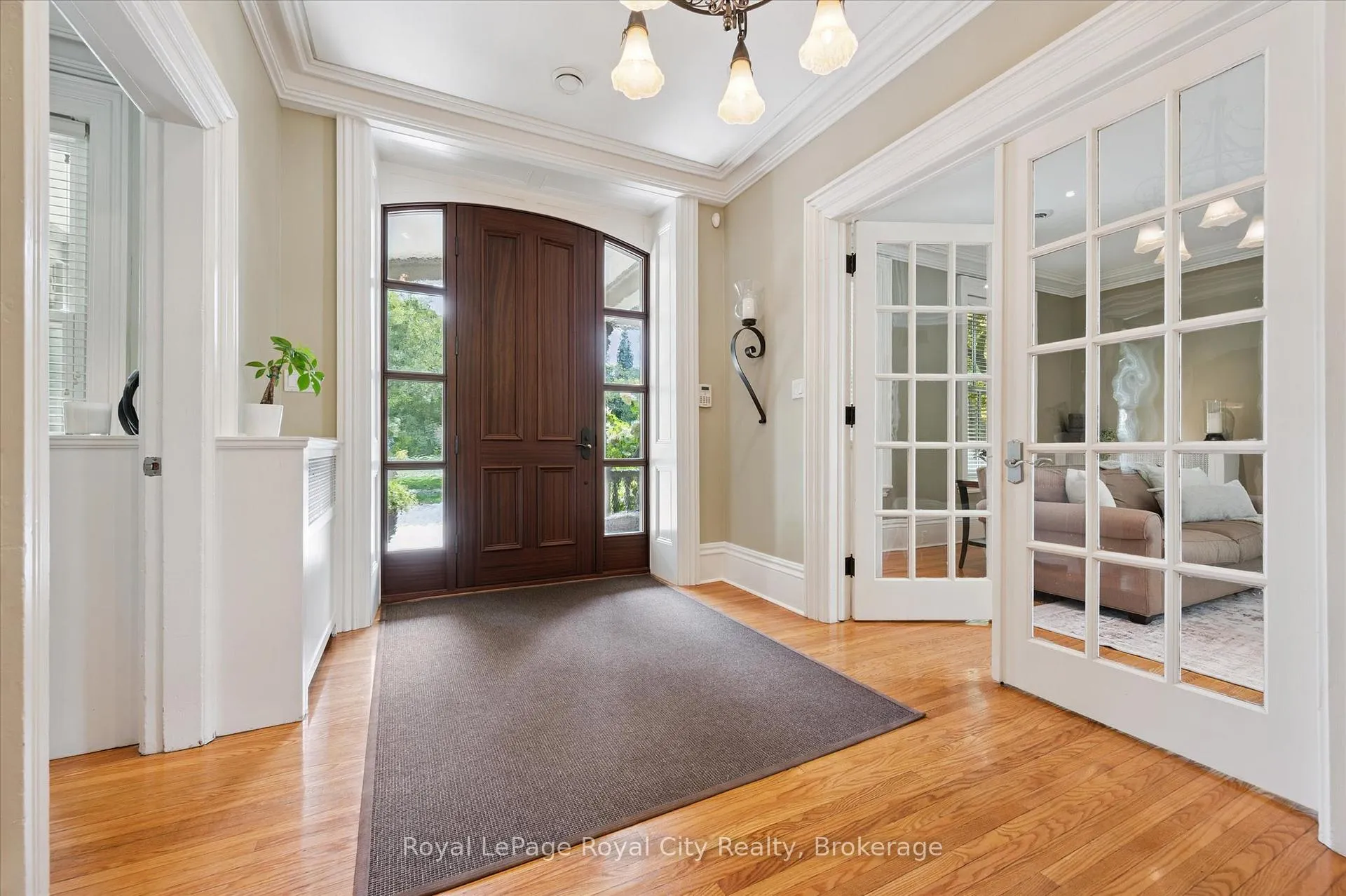 Photo 5 of 66 Grange Street, Guelph, St. George's — HOMEH