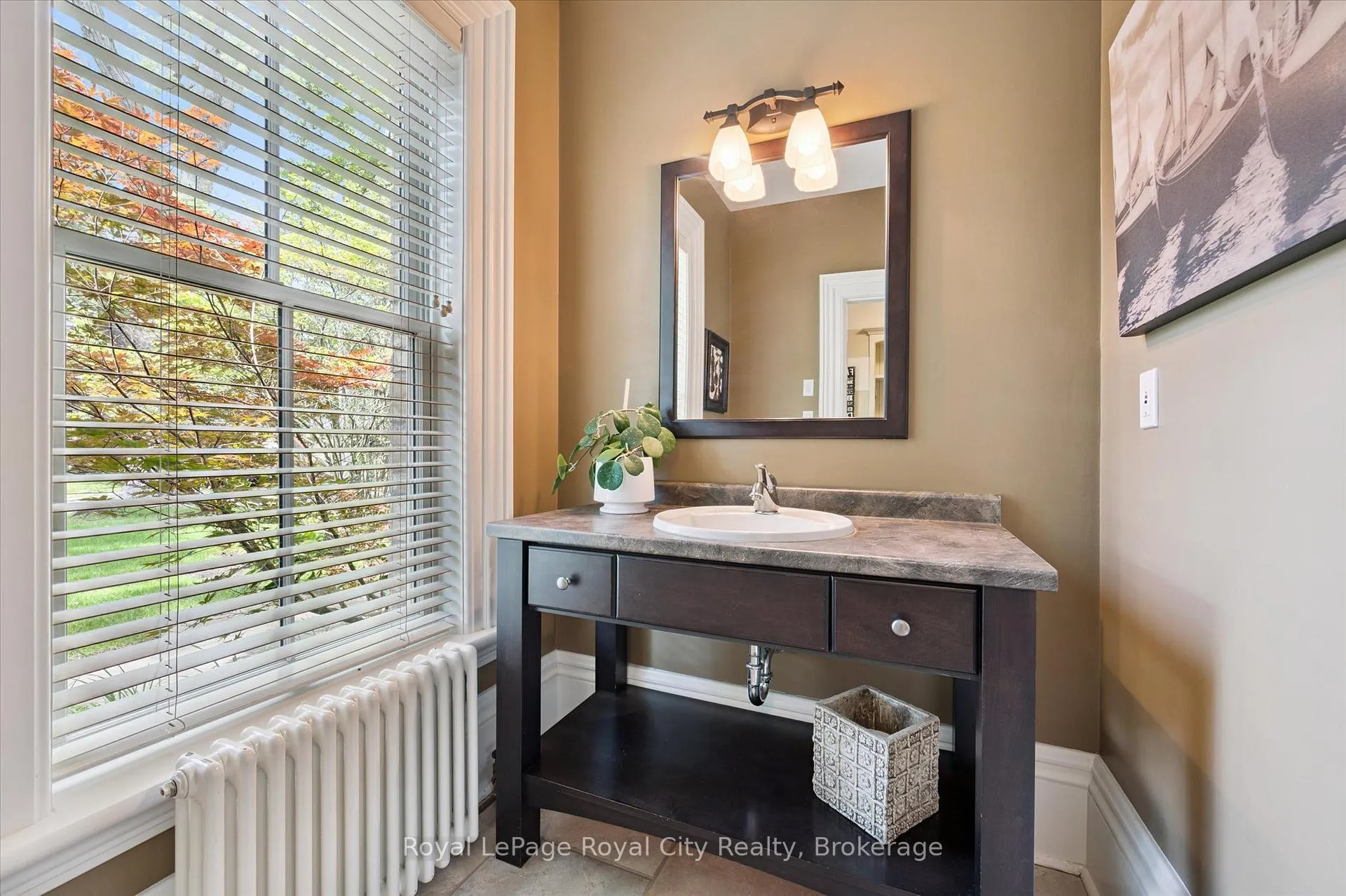 Photo 17 of 66 Grange Street, Guelph, St. George's — HOMEH