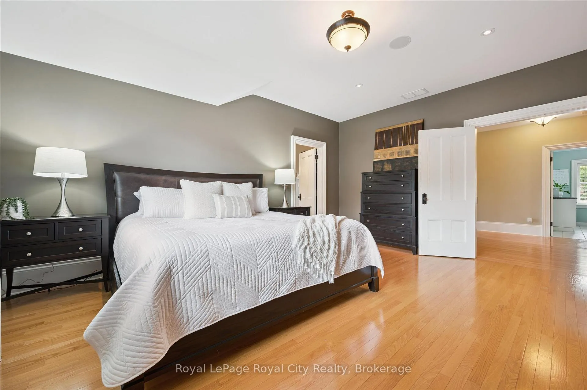 Photo 21 of 66 Grange Street, Guelph, St. George's — HOMEH