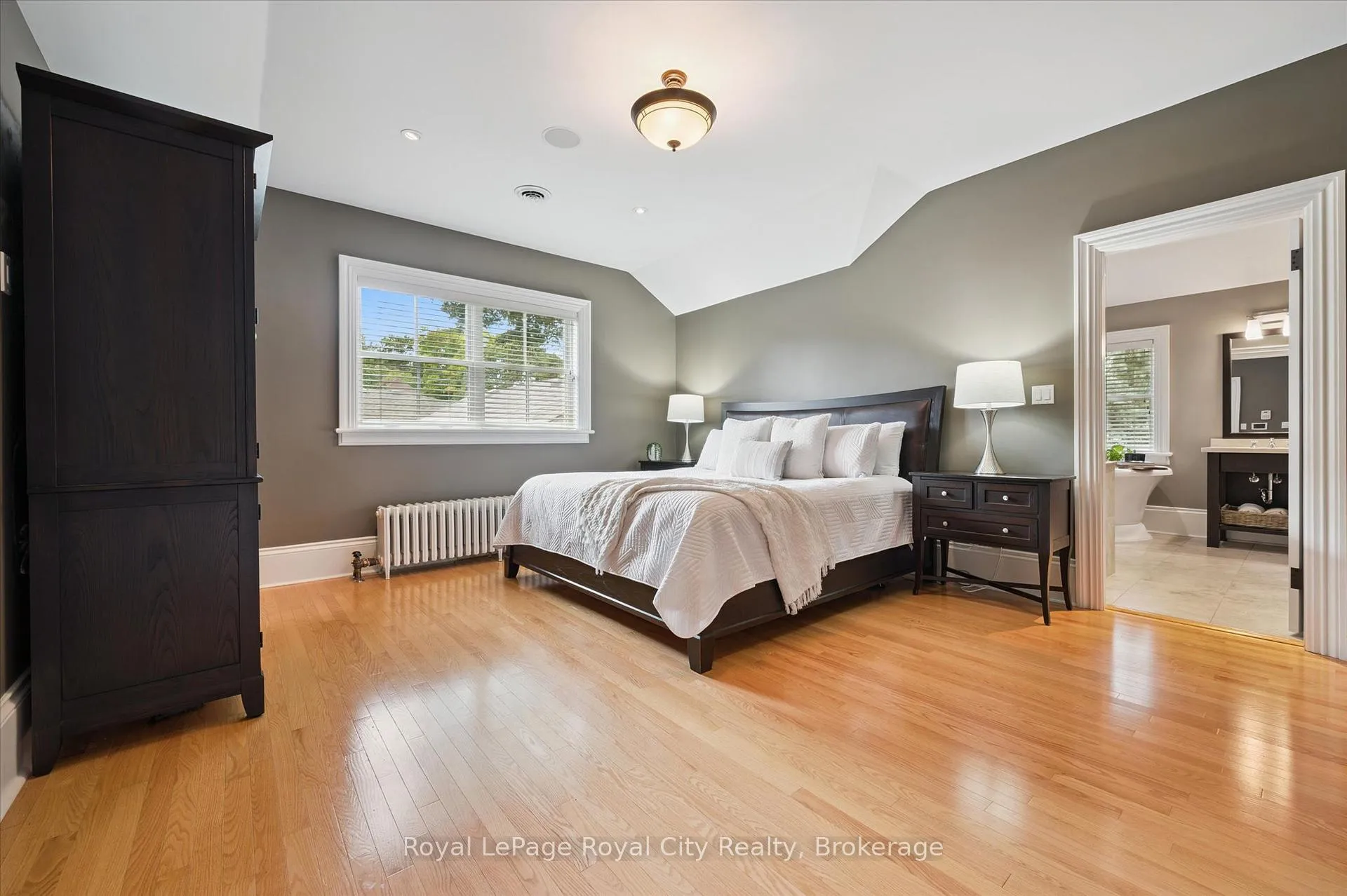 Photo 22 of 66 Grange Street, Guelph, St. George's — HOMEH