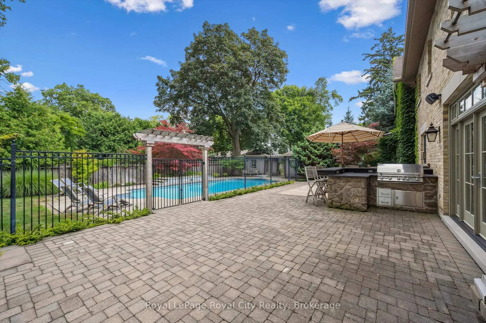 Photo 39 of 66 Grange Street, Guelph, St. George's — HOMEH