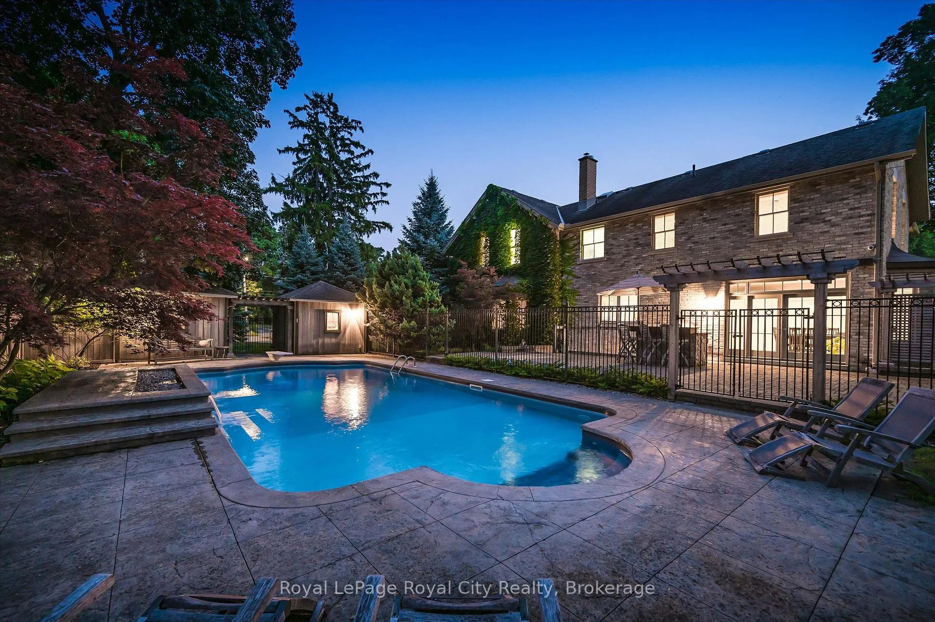 Photo 40 of 66 Grange Street, Guelph, St. George's — HOMEH