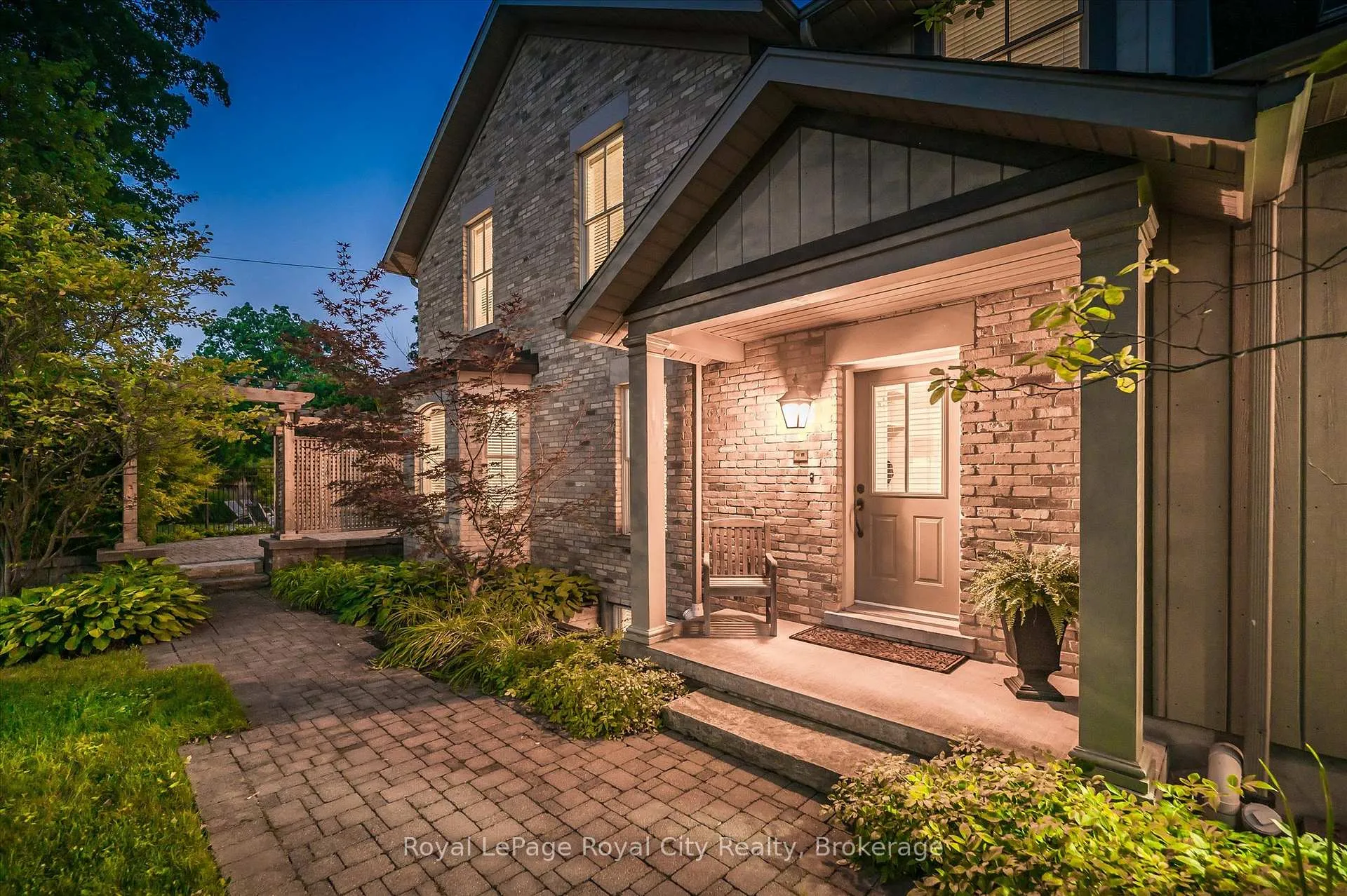 Photo 42 of 66 Grange Street, Guelph, St. George's — HOMEH