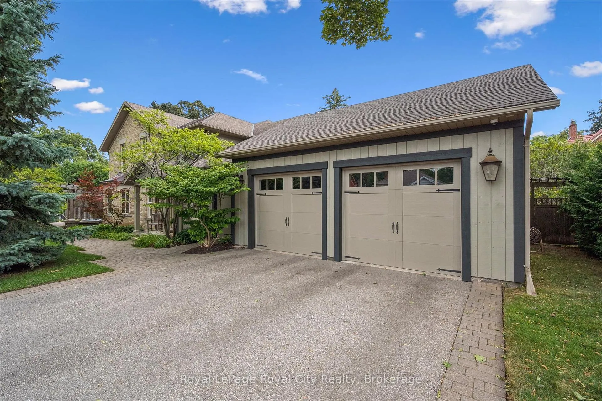 Photo 45 of 66 Grange Street, Guelph, St. George's — HOMEH