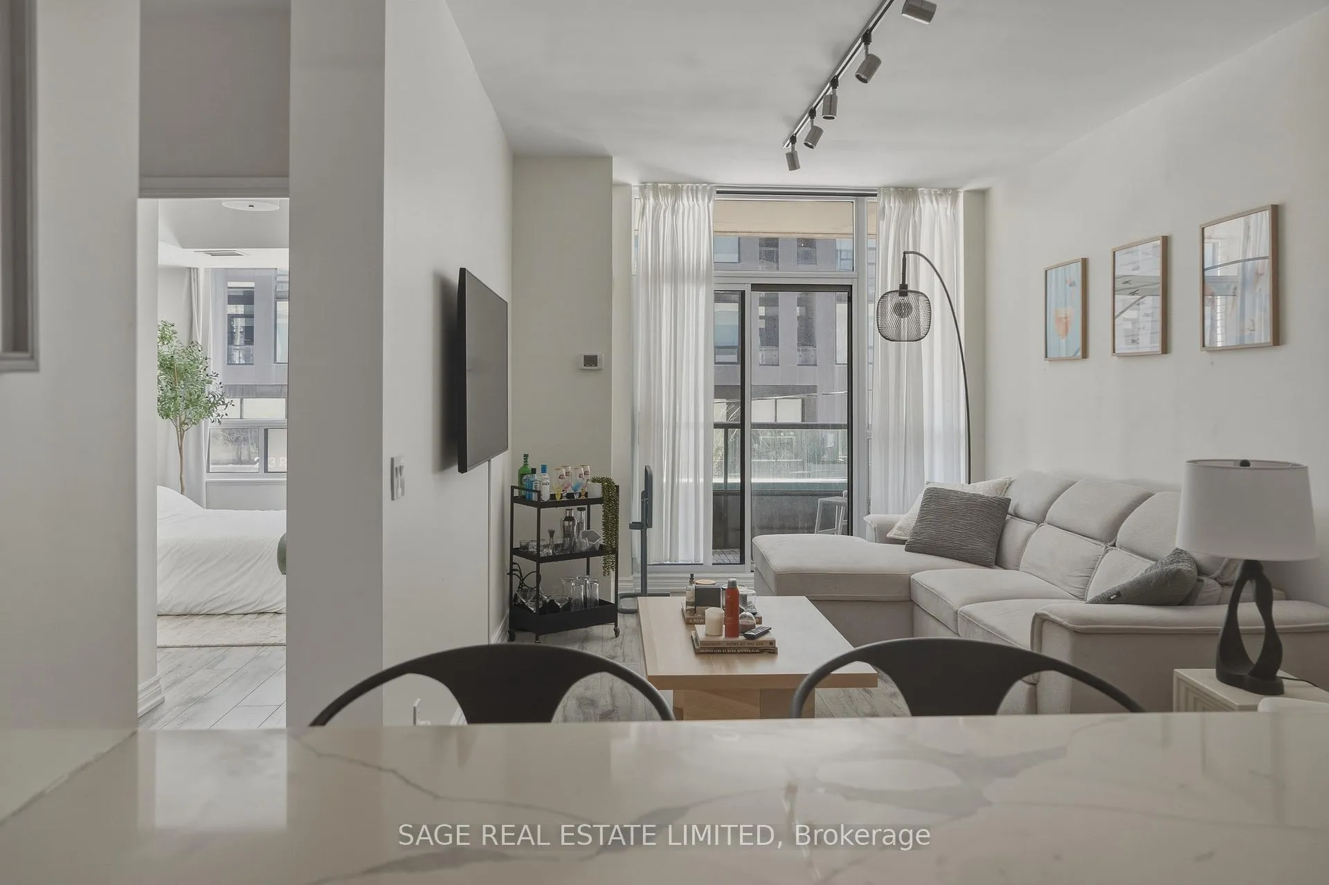 Photo 8 of Unit 207, 88 Broadway Avenue, Toronto, Mount Pleasant West — HOMEH