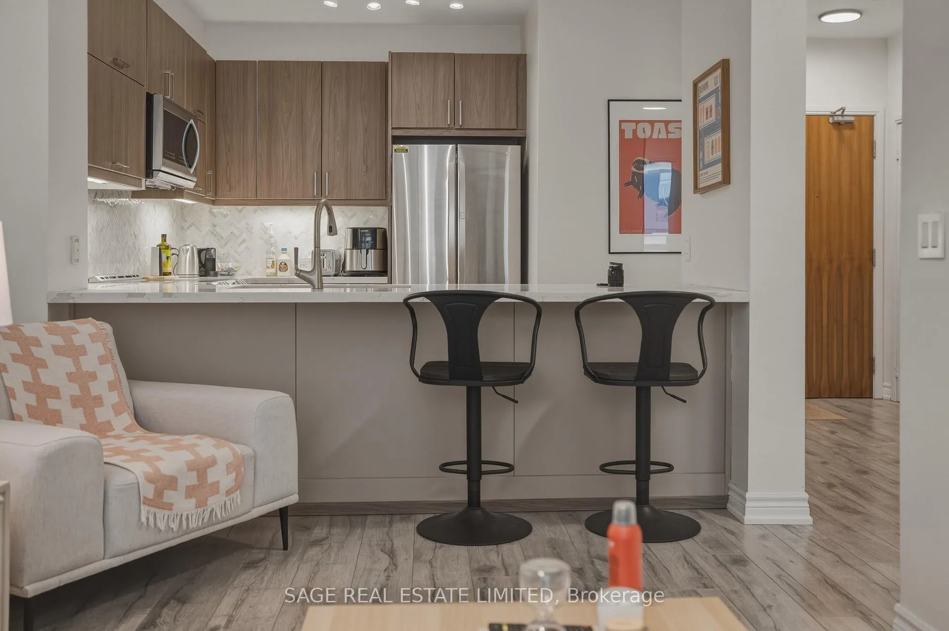Photo 9 of Unit 207, 88 Broadway Avenue, Toronto, Mount Pleasant West — HOMEH
