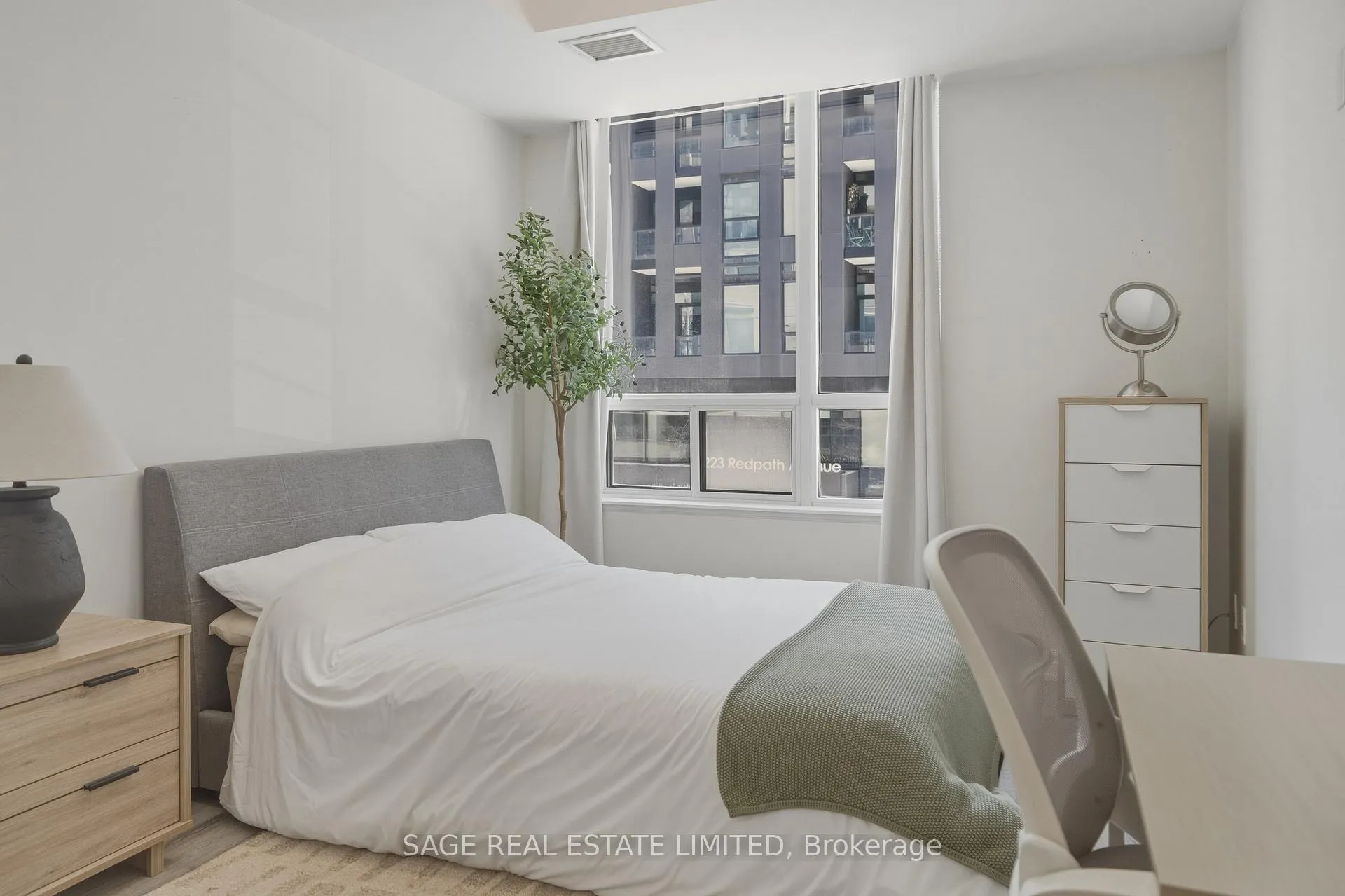 Photo 13 of Unit 207, 88 Broadway Avenue, Toronto, Mount Pleasant West — HOMEH