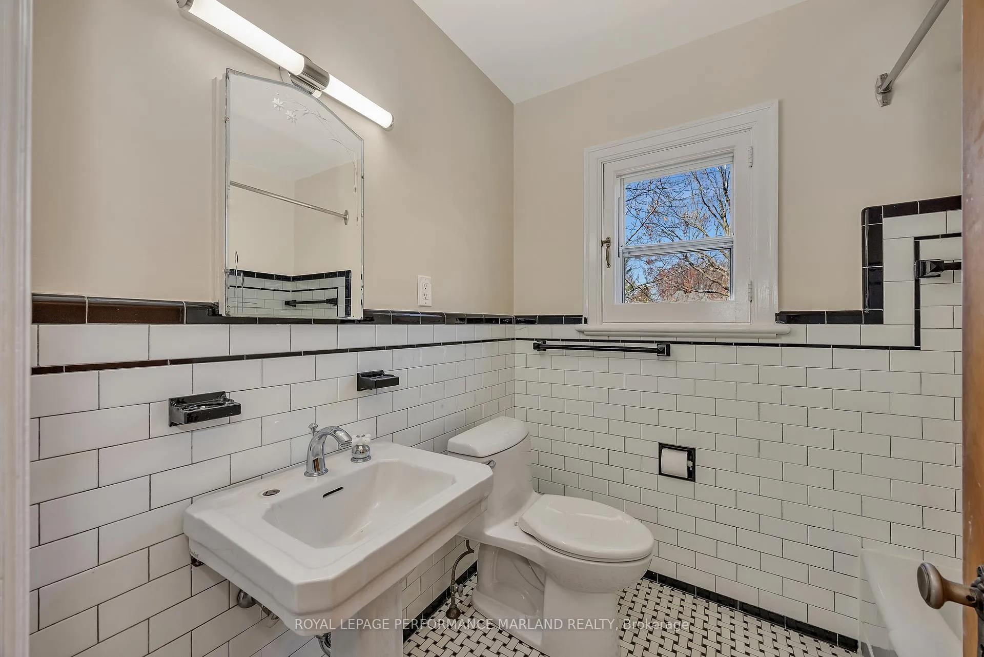Photo 20 of 65 Southern Drive, Ottawa, Old Ottawa South/Rideau Gardens — HOMEH