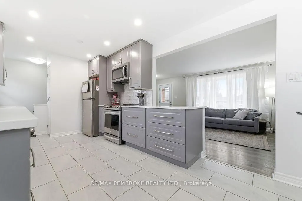 Photo 10 of 34 John Street, Petawawa — HOMEH