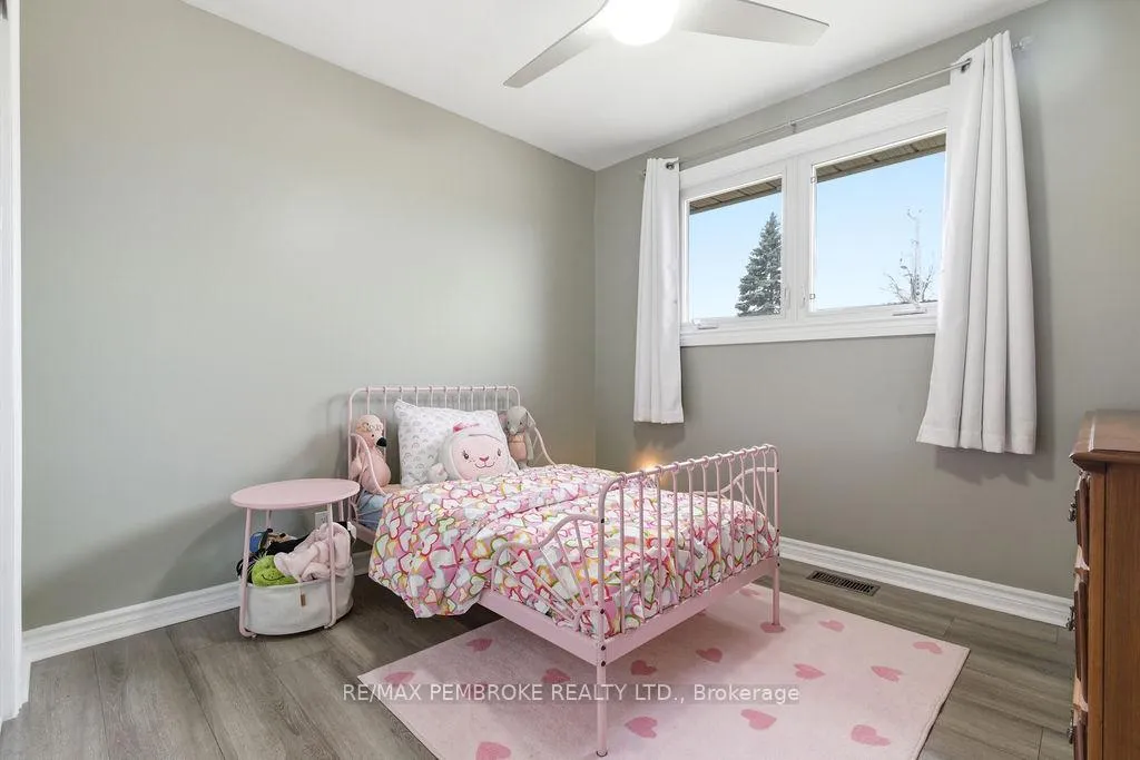 Photo 20 of 34 John Street, Petawawa — HOMEH