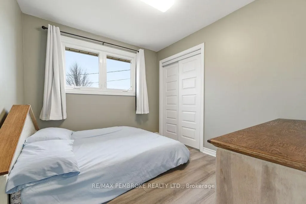 Photo 22 of 34 John Street, Petawawa — HOMEH